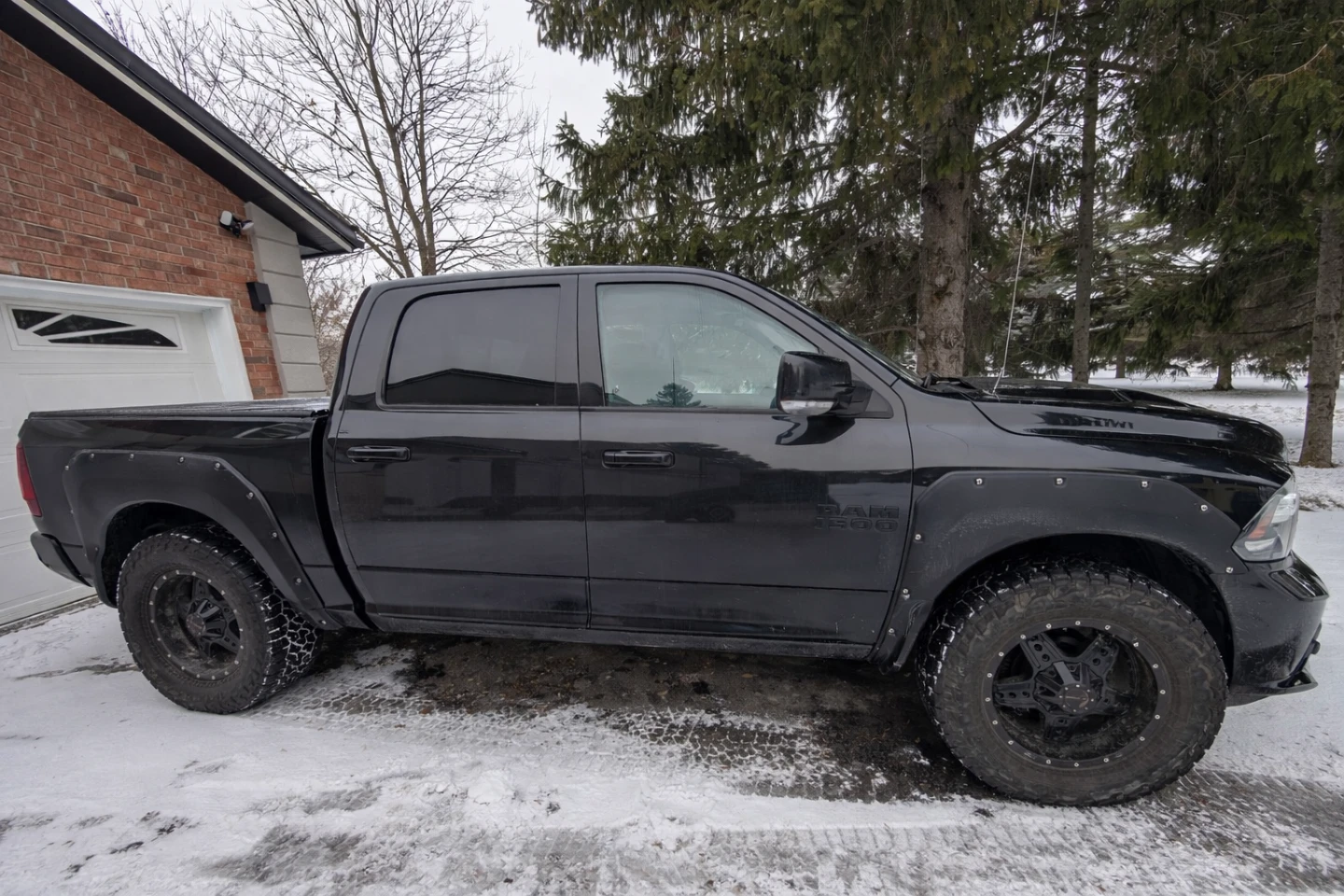 Black RAM 1500 Truck - photo 3