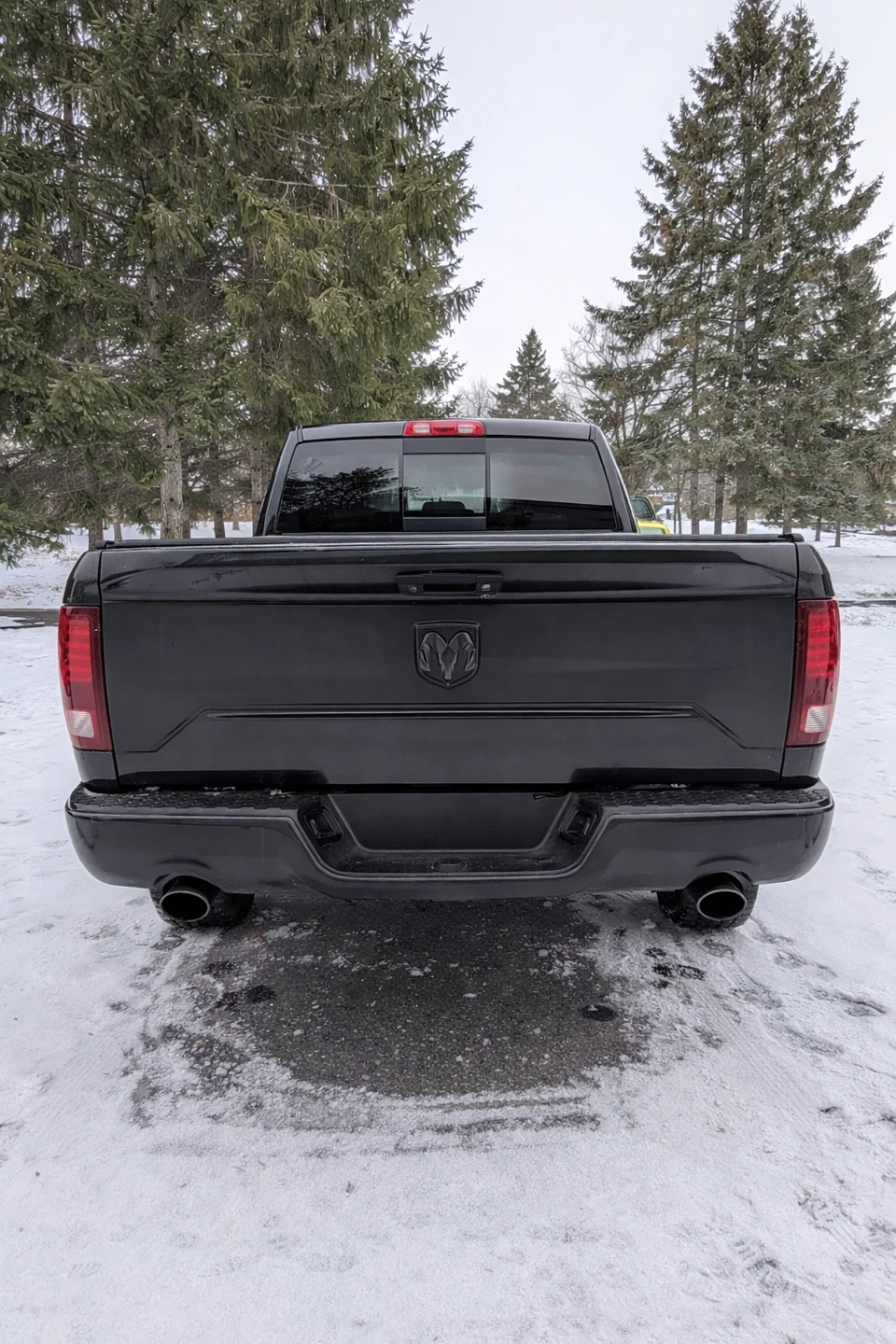 Black RAM 1500 Truck - photo 5