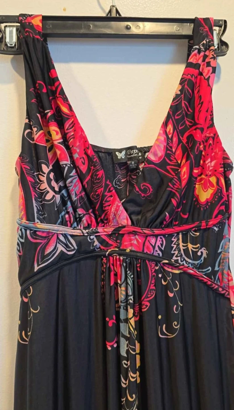 Cross your heart "up lift" Maxi Dress - Size M