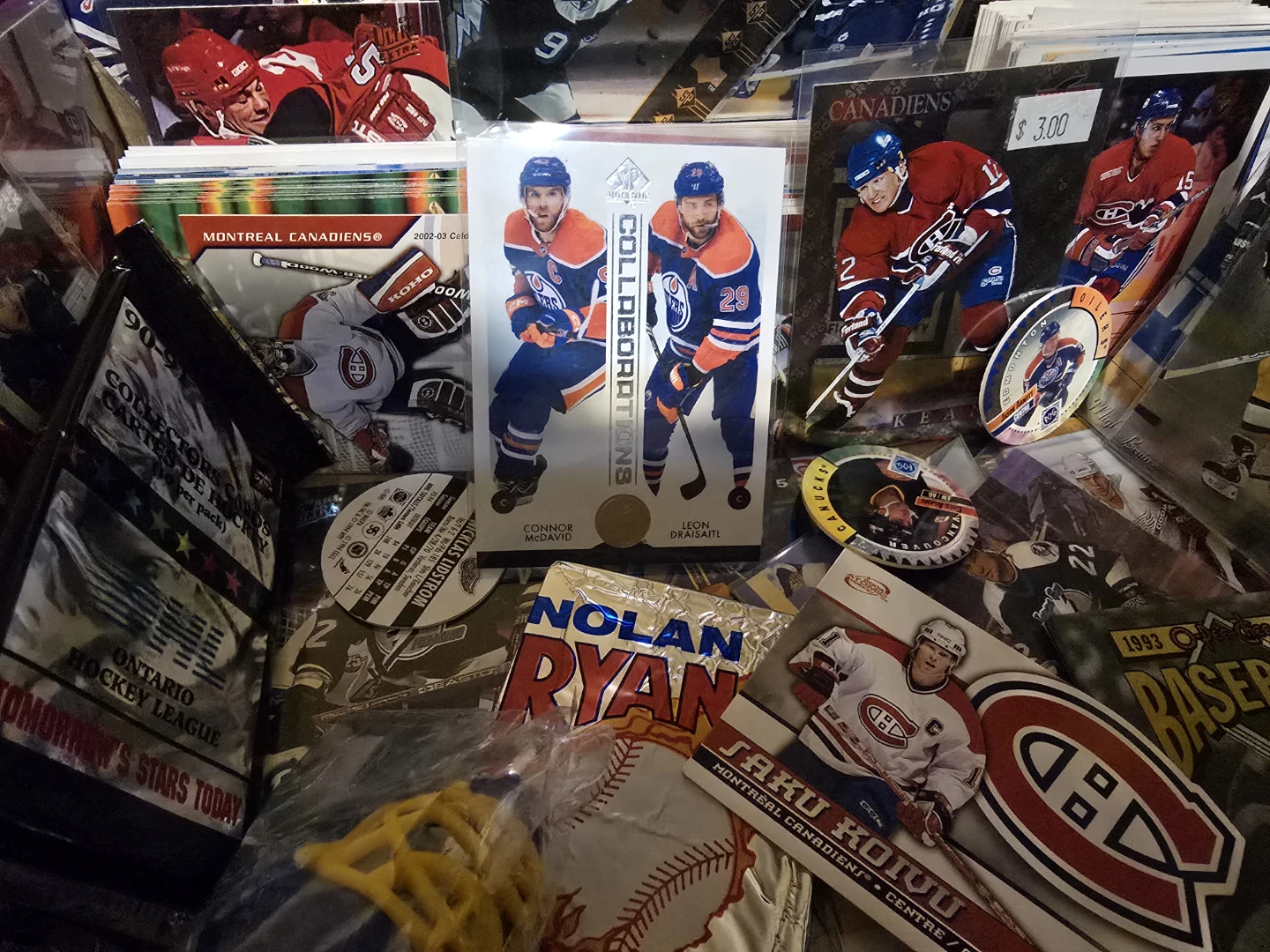 Assorted Hockey and Baseball Trading Cards - photo 3