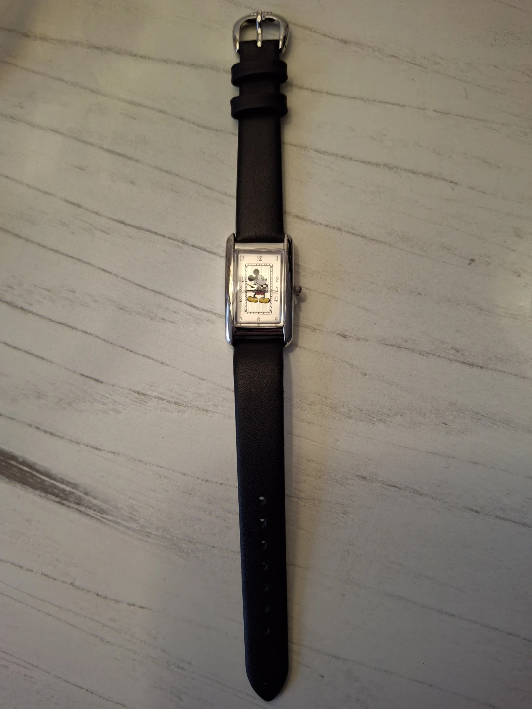 Beautiful womens Mickey Mouse watch - photo 2