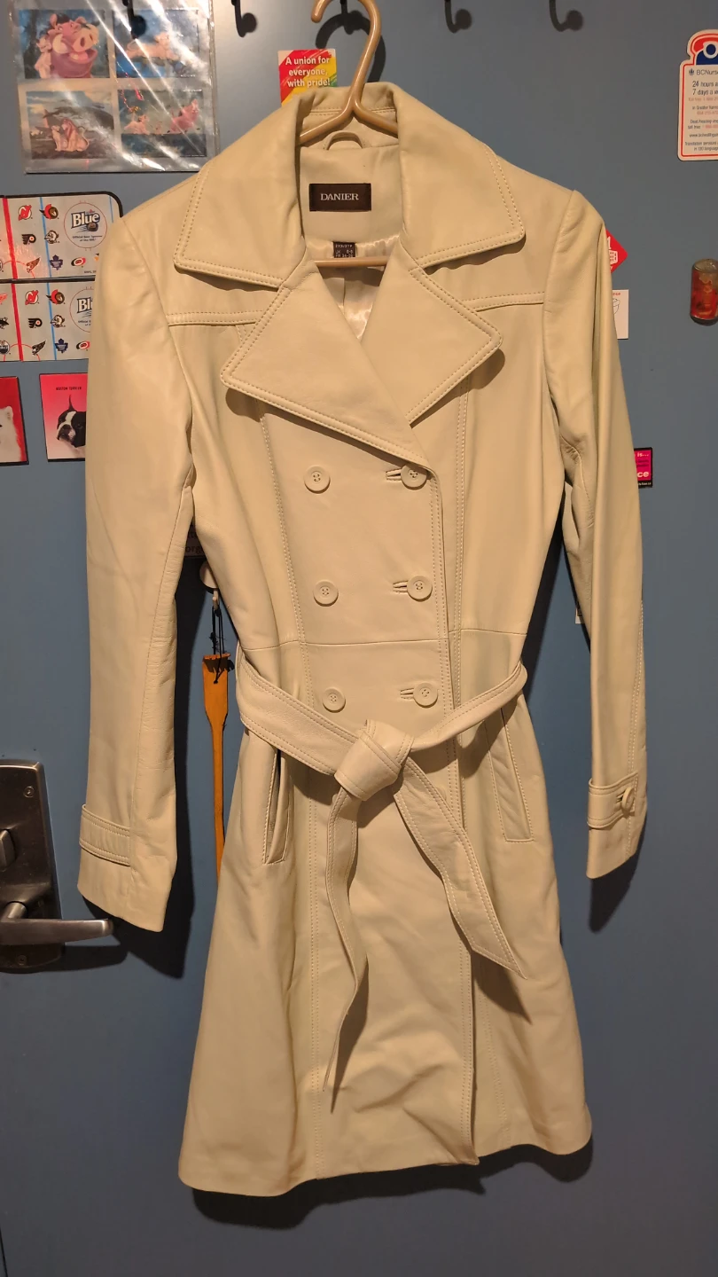 Danier Leather ,cream off-white ,Trench Coat - Size 2XS