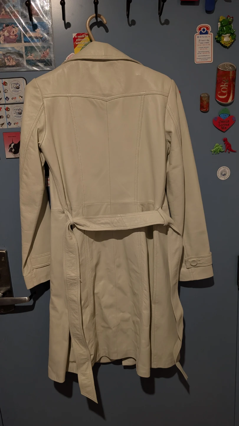 Danier Leather ,cream off-white ,Trench Coat - Size 2XS - photo 2