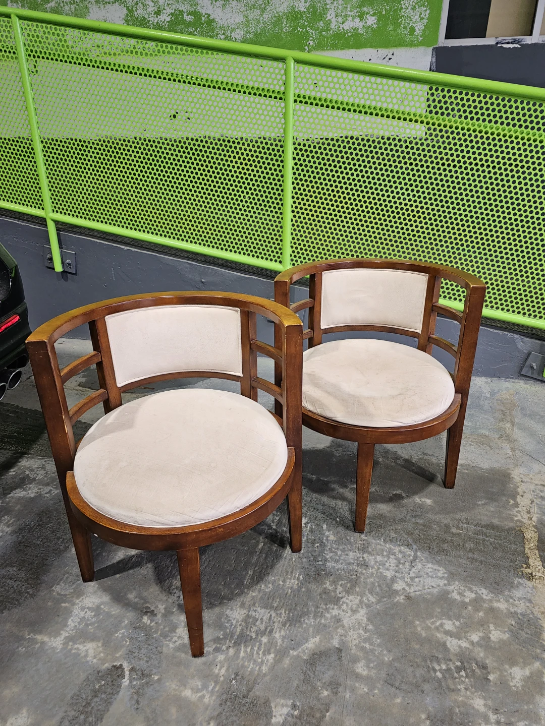 4 SOLID Accent Wood Trim Upholstered Chairs - photo 3