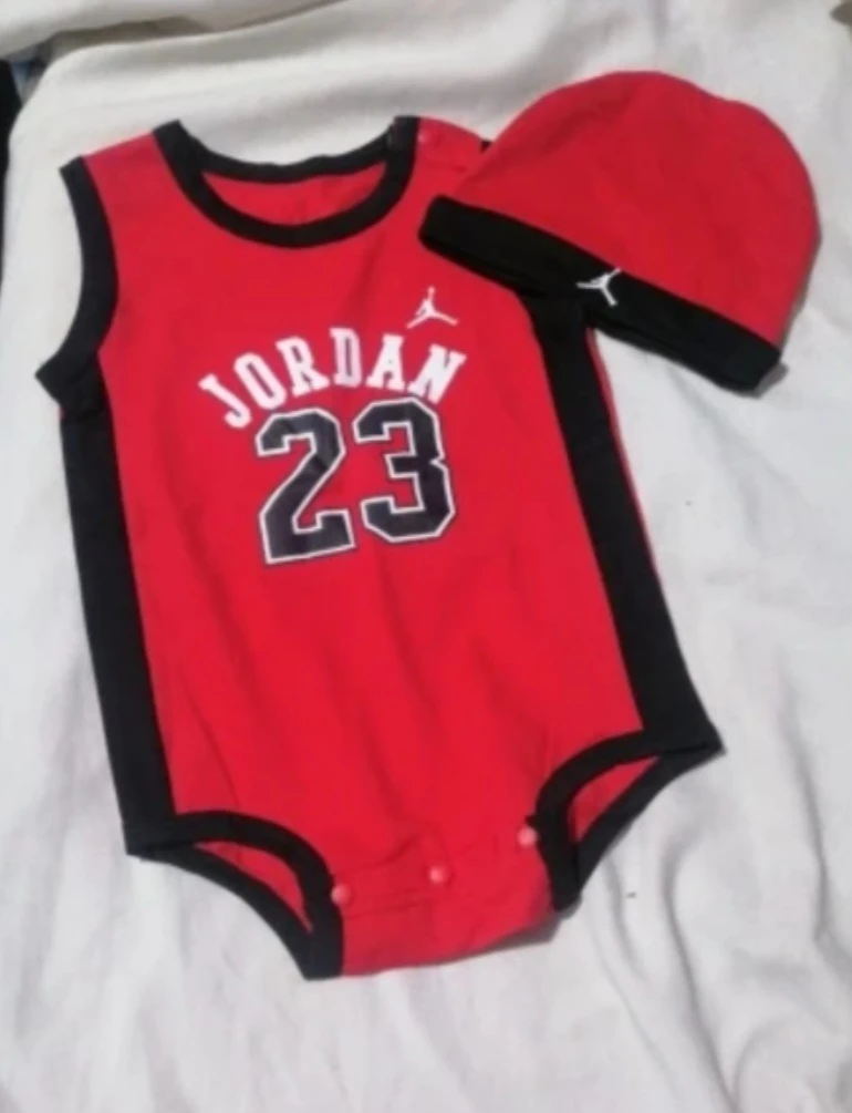 Jordan Baby Bodysuit & Hat Set - photo 2