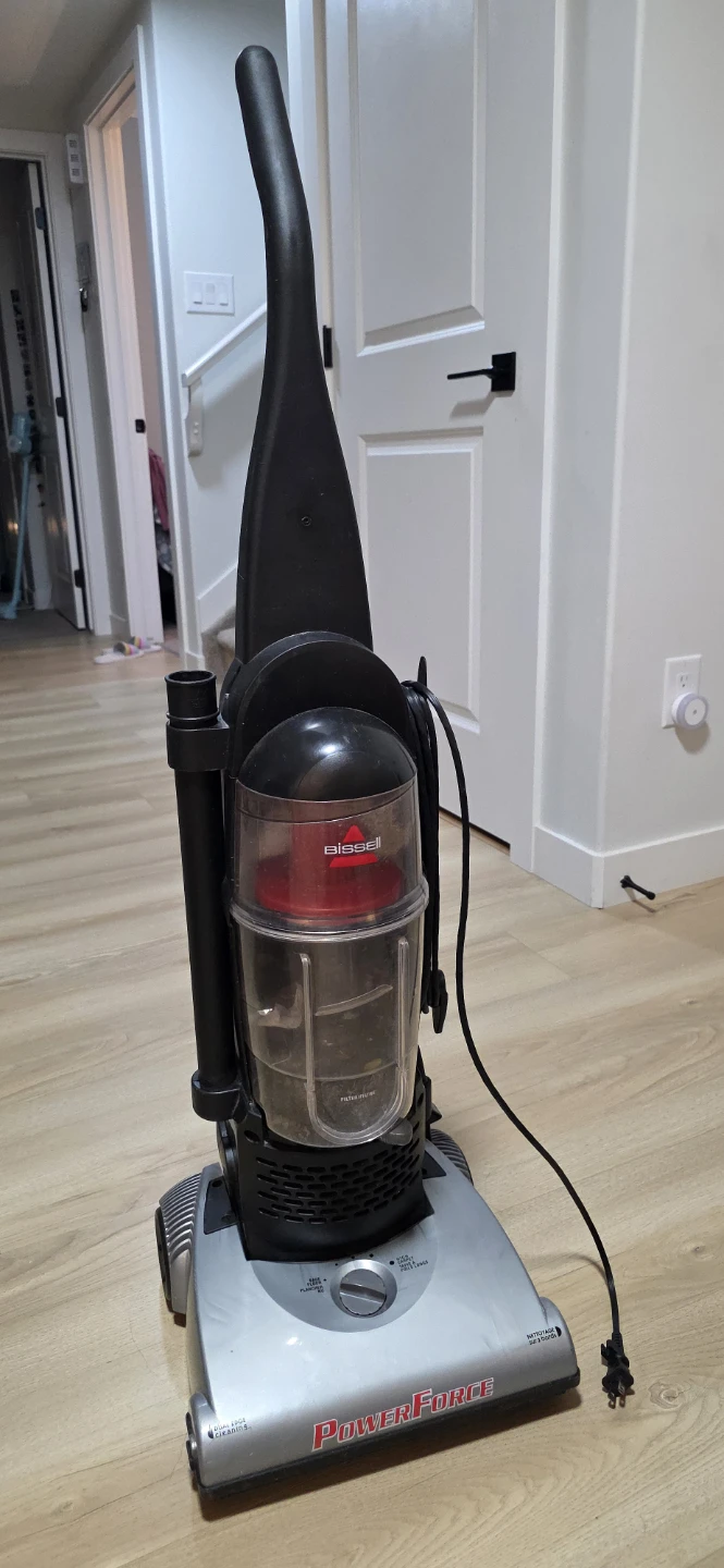 Bissell PowerForce Vacuum - photo 2