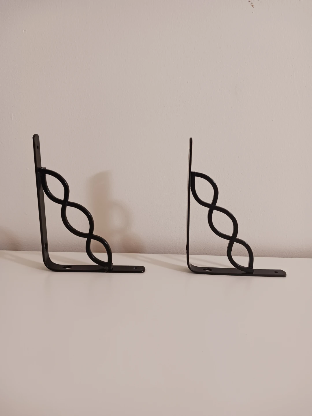 Decorative Black Metal Shelf Brackets – Set of 2