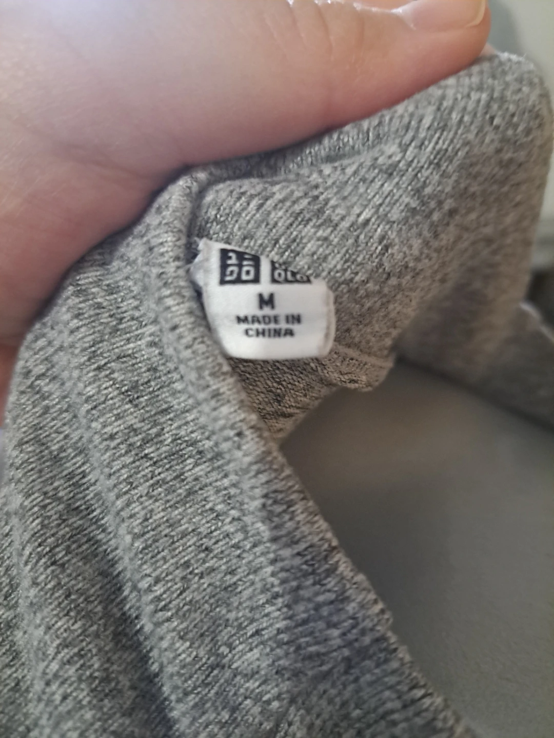 Uniqlo faux turtleneck sweater shirt - photo 3