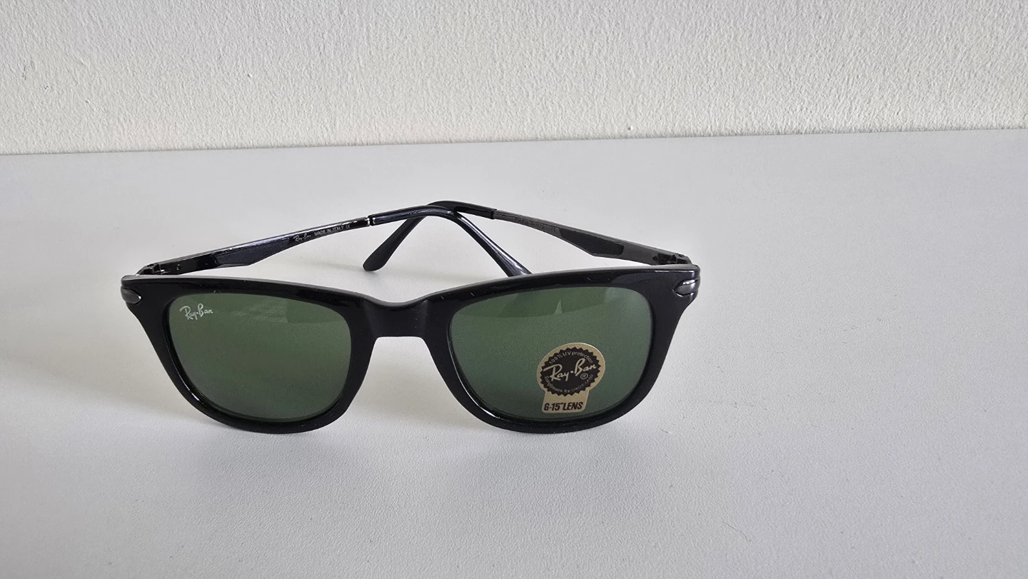 Ray-Ban Black Sunglasses with Case & Cloth - photo 4