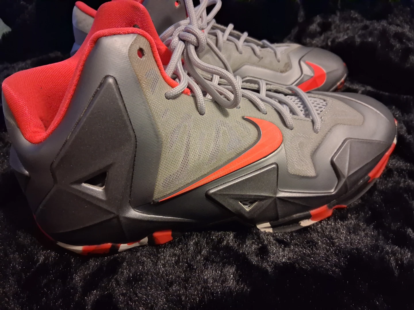 Nike LeBron 11 "Graffiti" Basketball Shoes