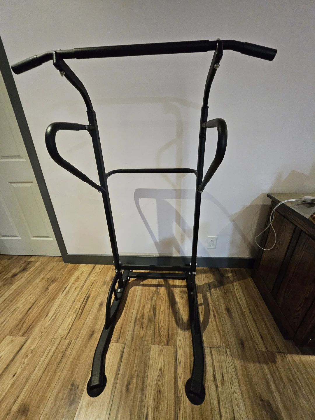 Pull-Up & Dip Station