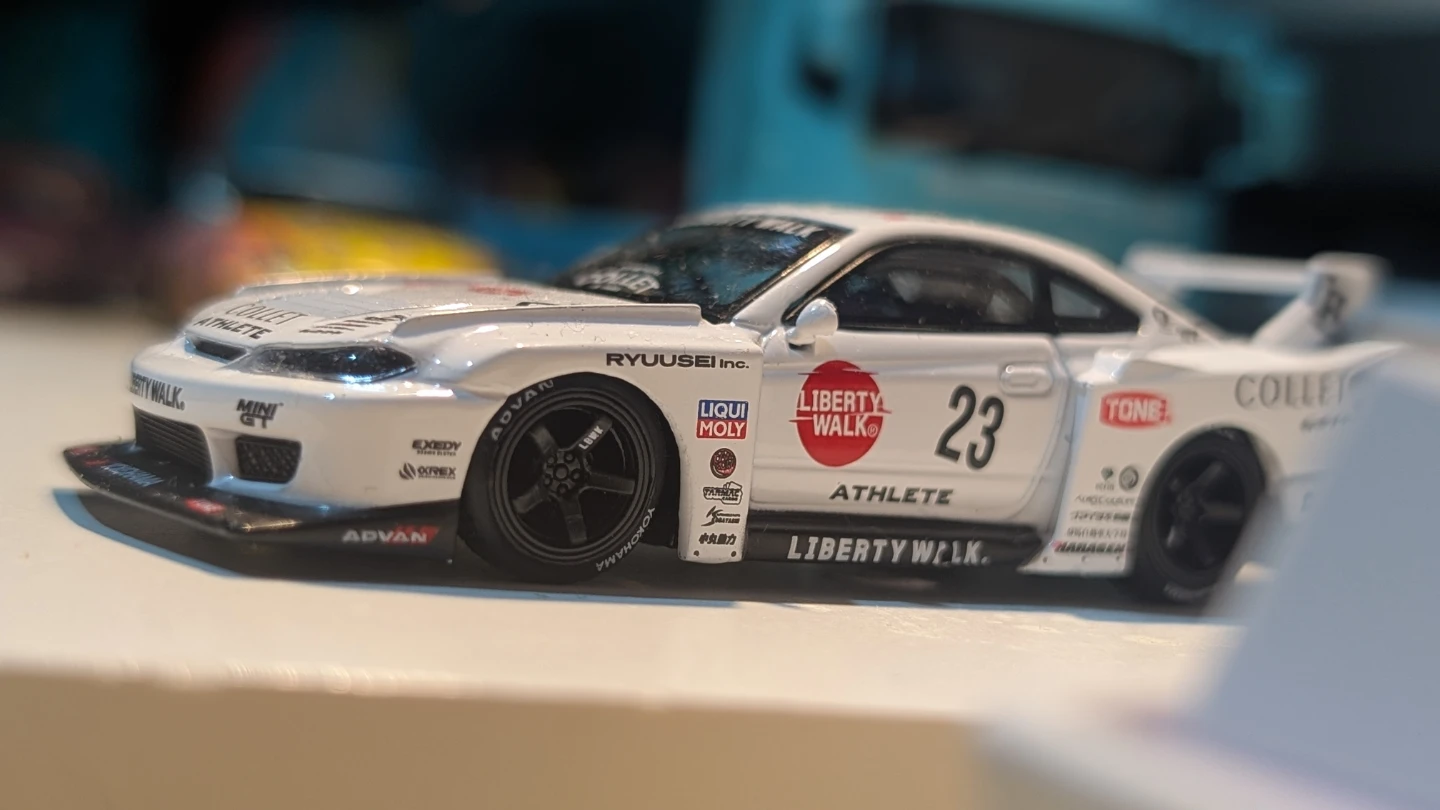 LB-Super Silhouette Nissan Silvia (S15) - Mini GT