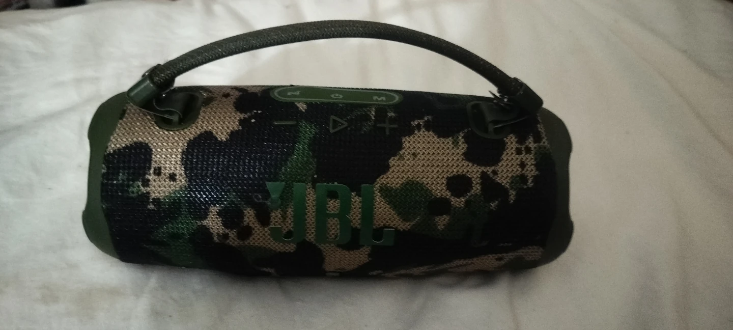 JBL charge 6 Camo Portable Bluetooth Speaker