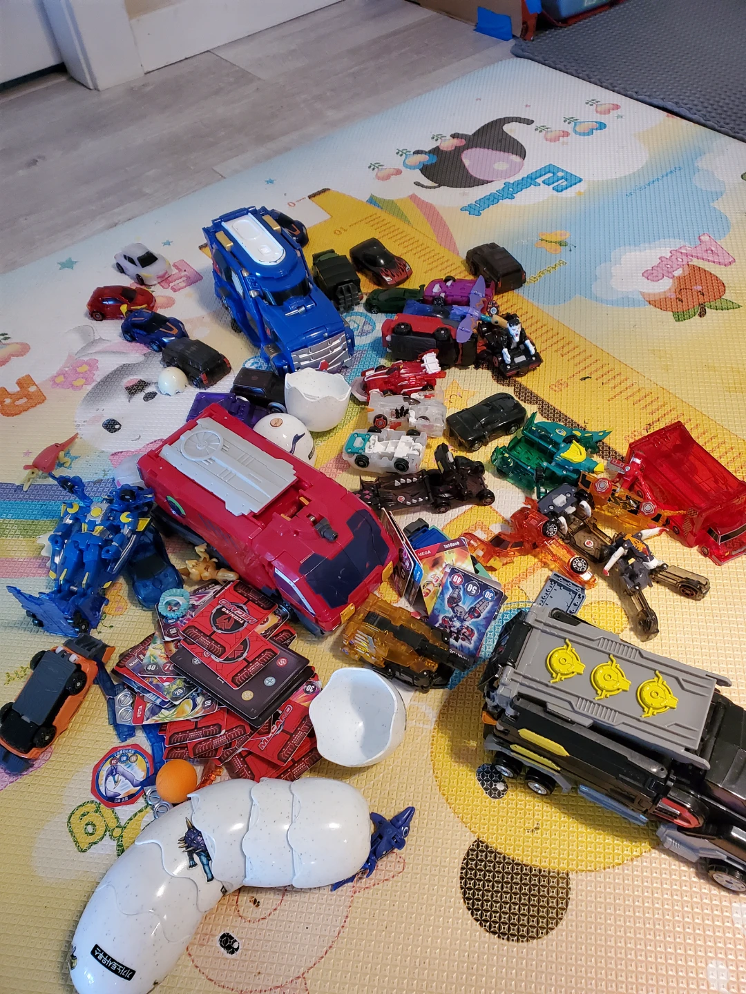 Turning Mecard Toy Car & Cards - photo 2