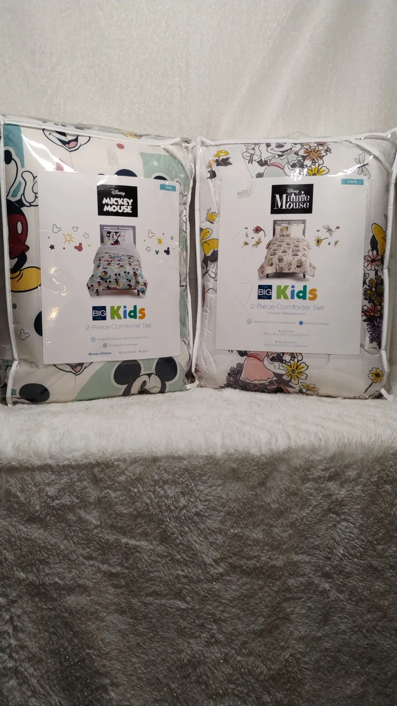 Minnie Mouse Kids Comforter Set - Twin