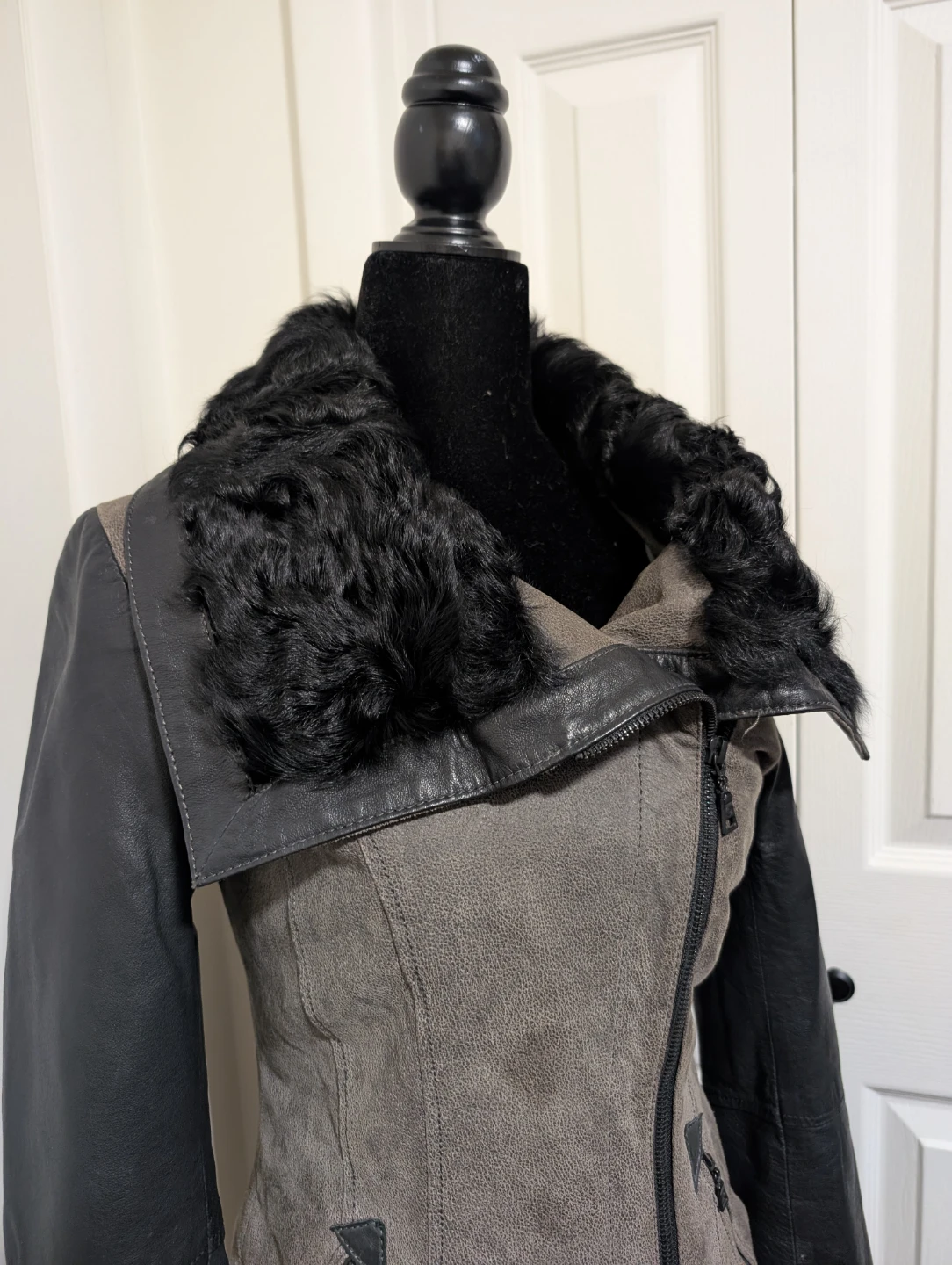 Danier Leather and Suede Moto Jacket with Fur Collar - photo 2