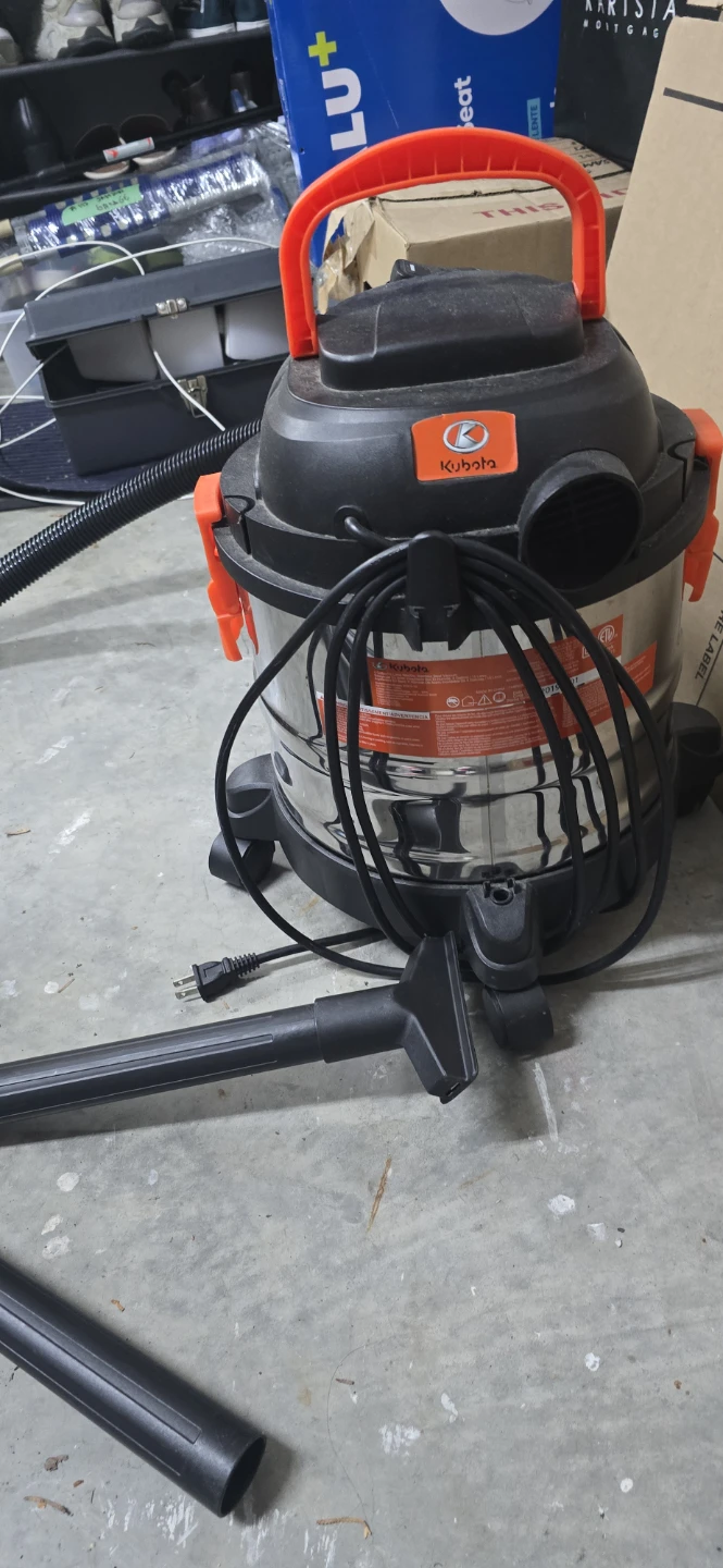 Kubota Wet/Dry Vacuum
