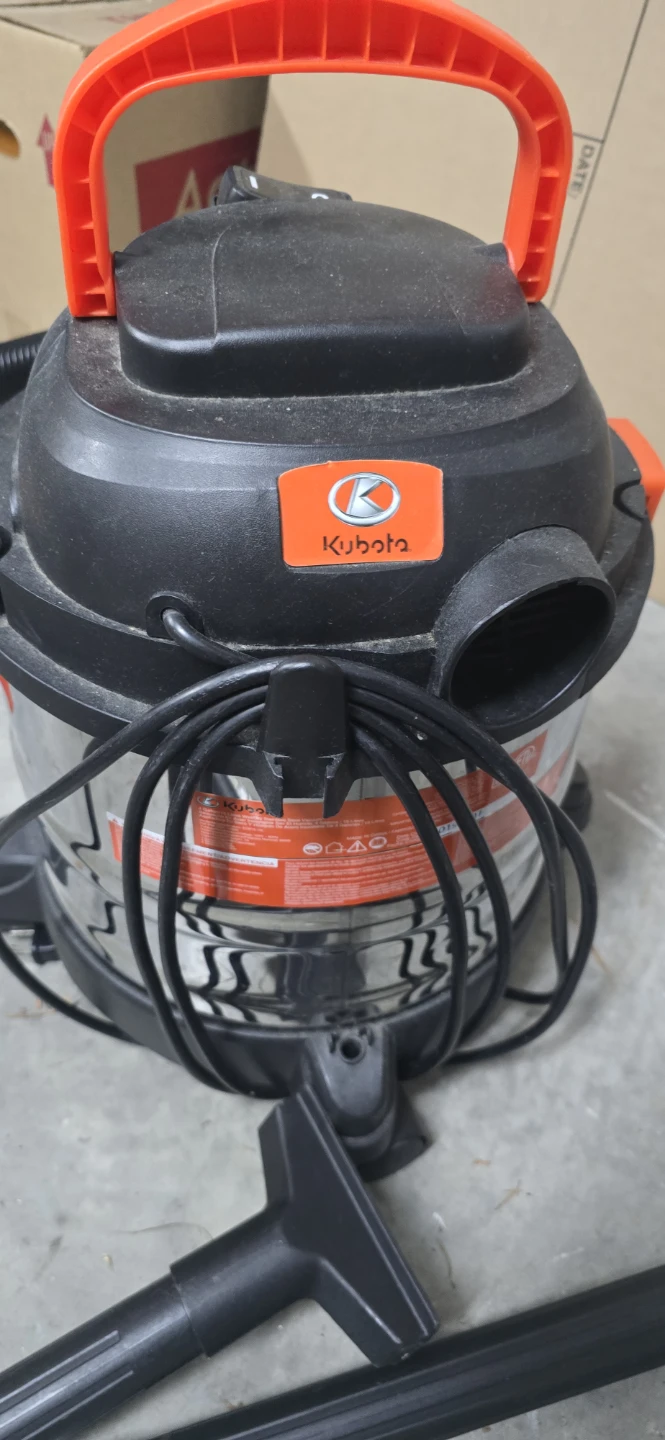 Kubota Wet/Dry Vacuum - photo 2