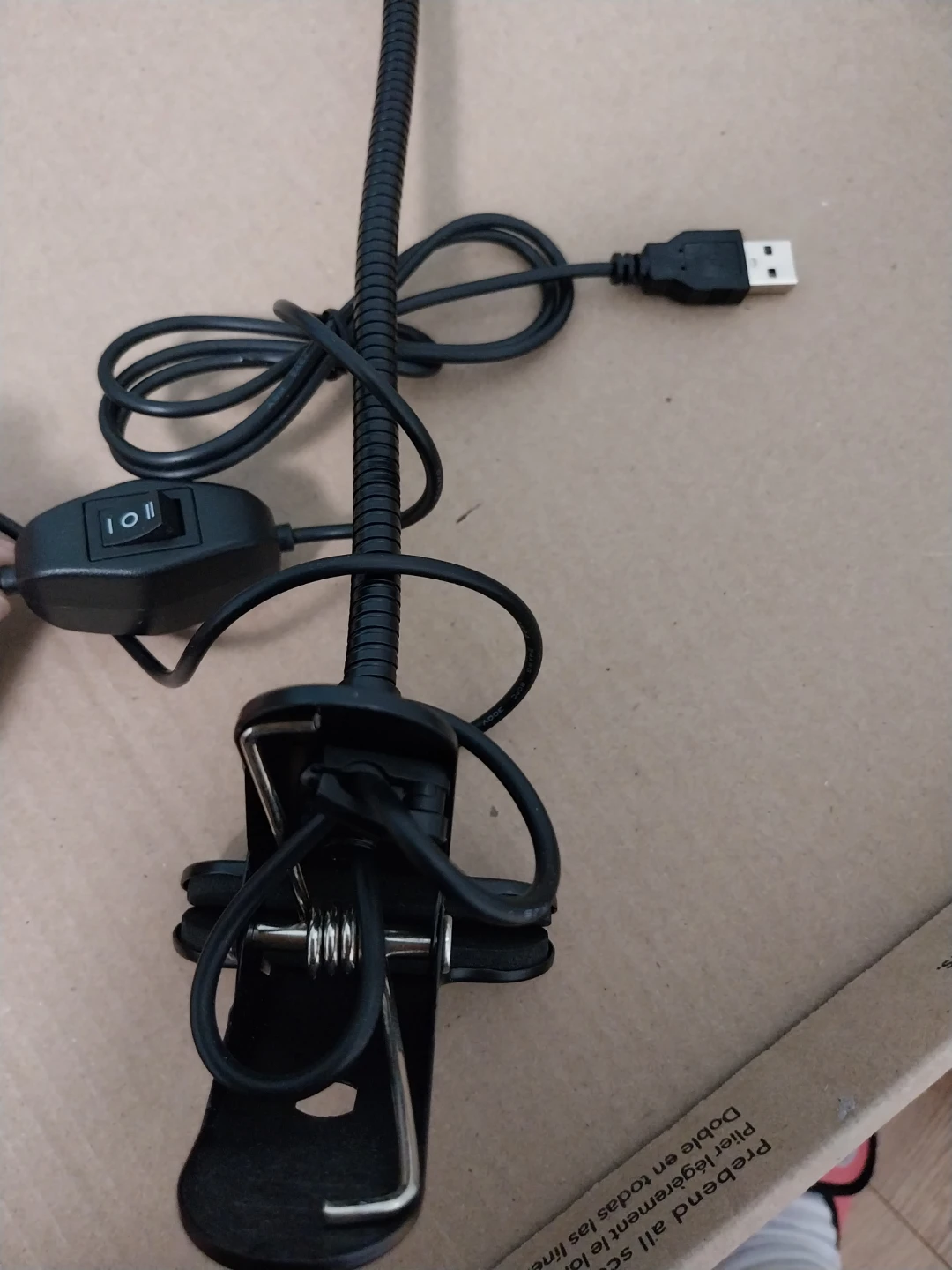 Clip-on Ring Light with USB Cable - photo 2