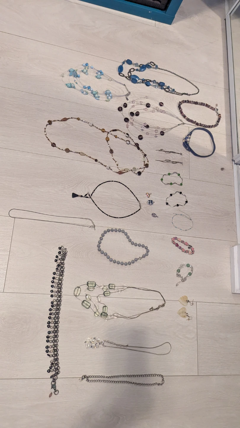 Y2k/90s/modern - lot of 23 jewelry items