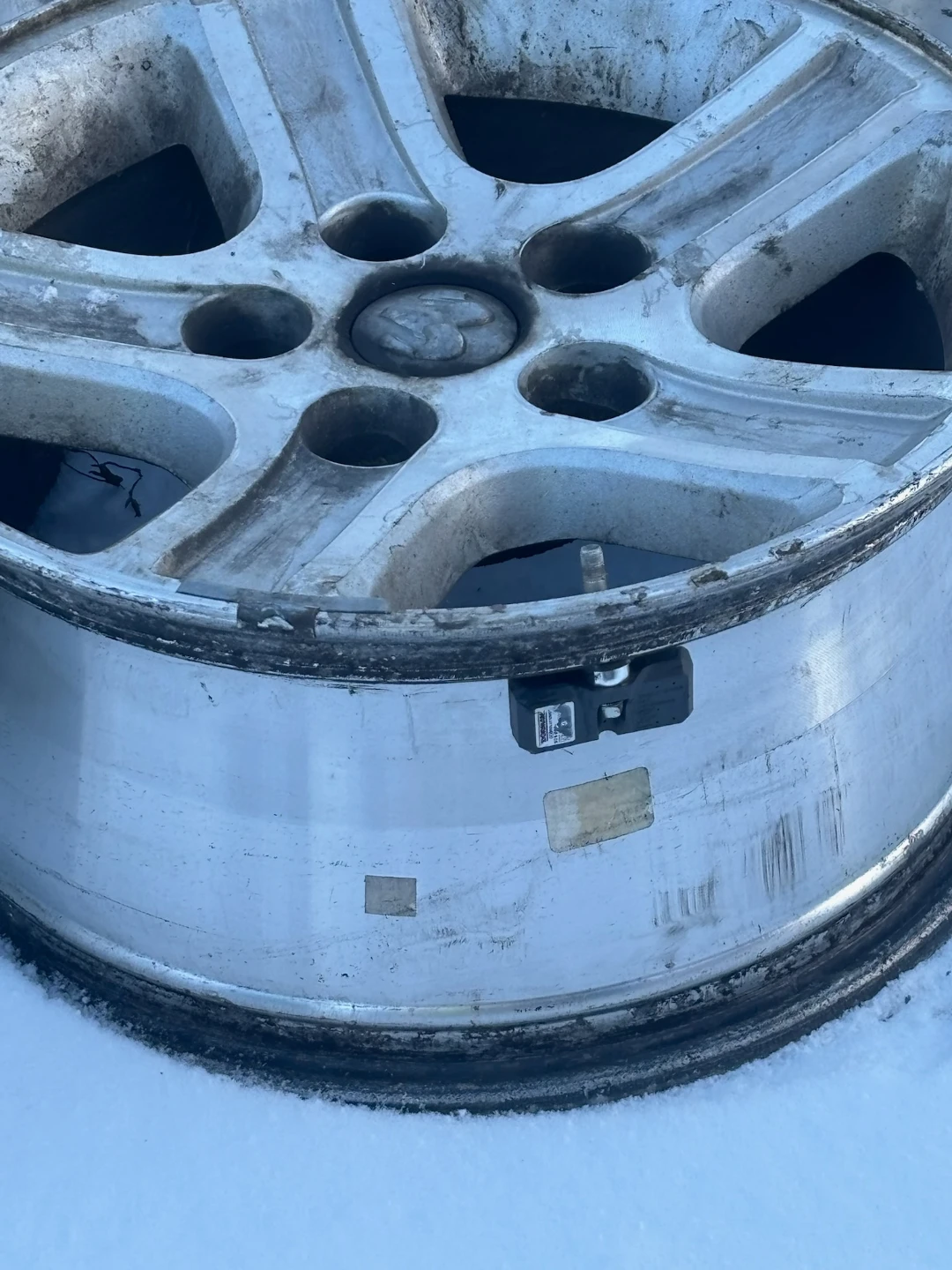 Set of 4 Dodge/Chrysler Aluminum Rims - photo 5