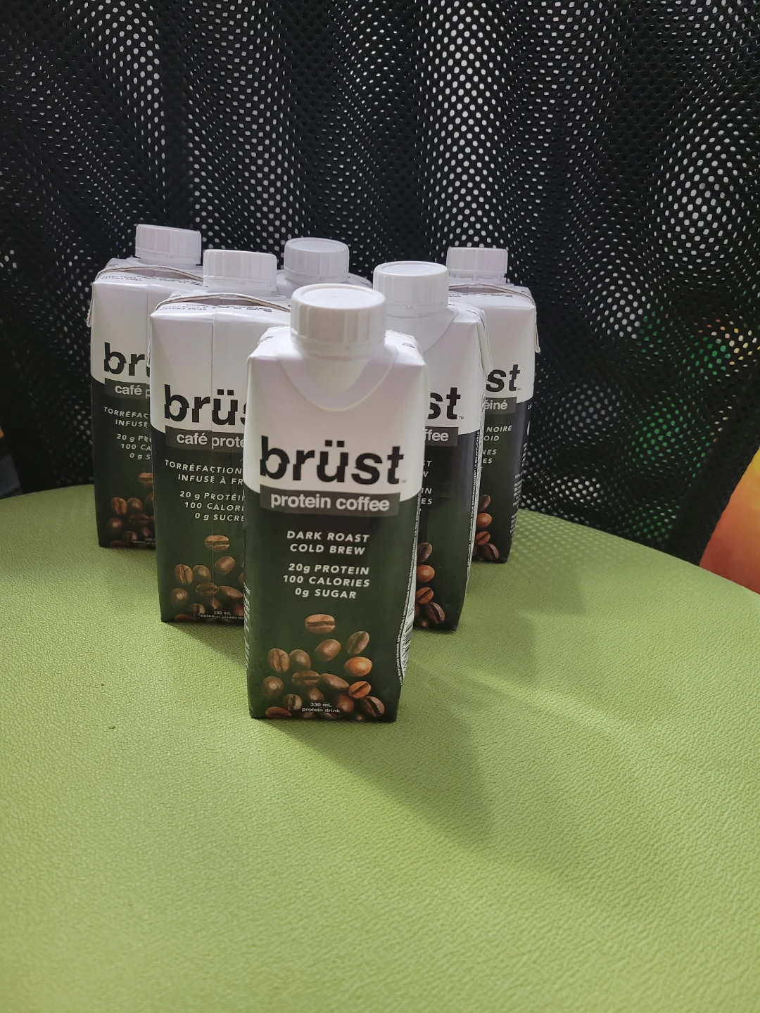 Brüst Dark Roast Protein Coffee