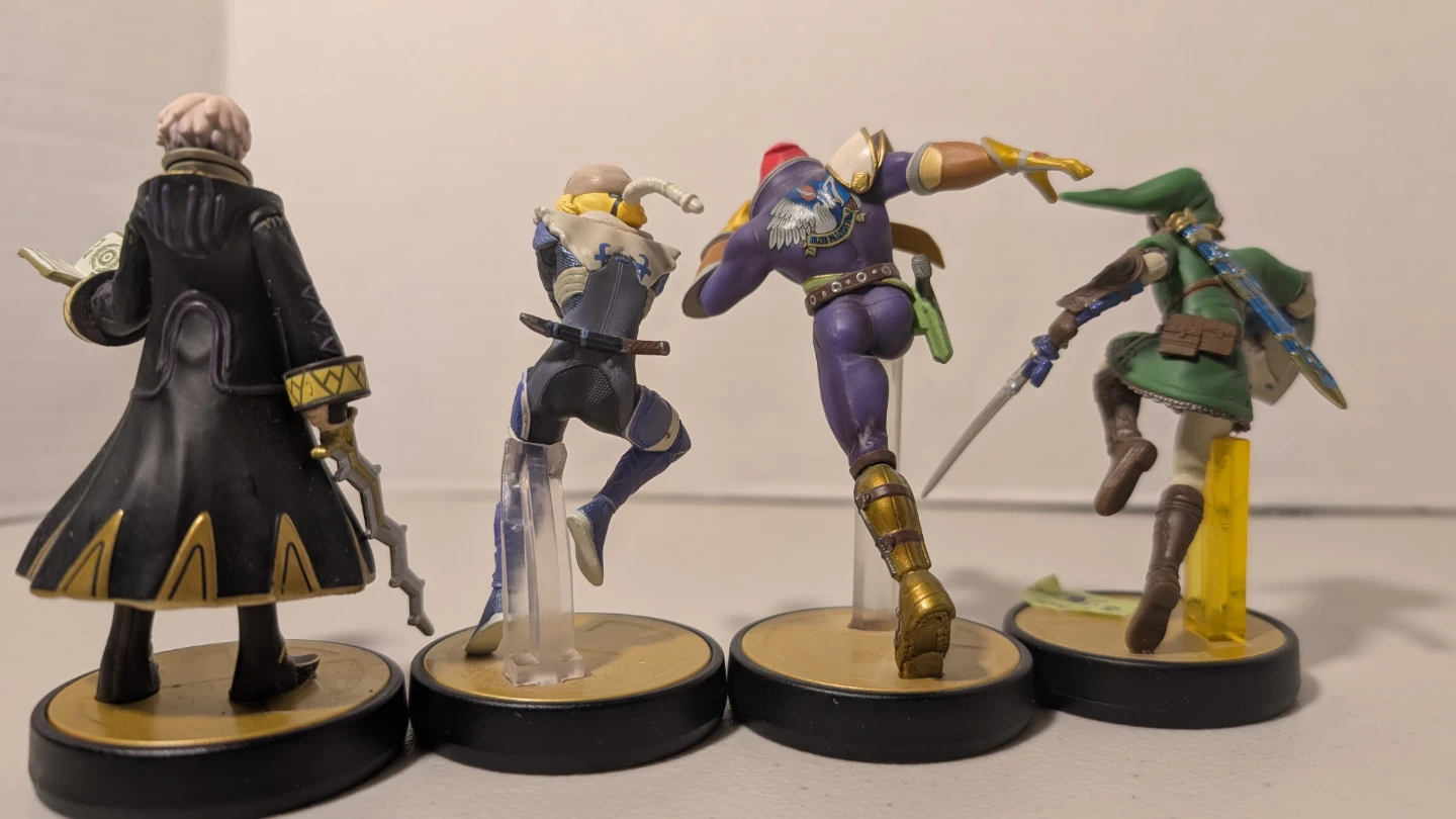 Nintendo Amiibo Figures - Robin, Sheik, Captain Falcon, Link - photo 3