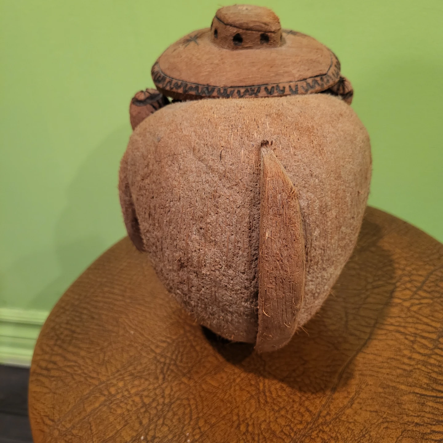 Coconut Shell Monkey Figurine with Hat - photo 3