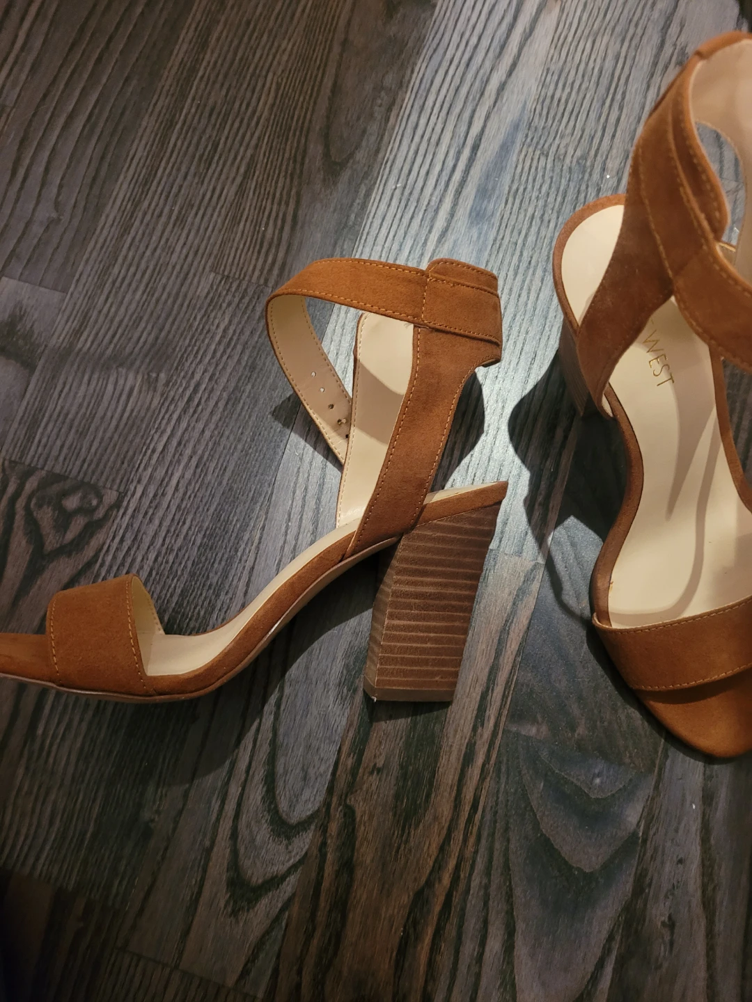Size 5.5 Tan Suede Shoes Nine West - photo 2