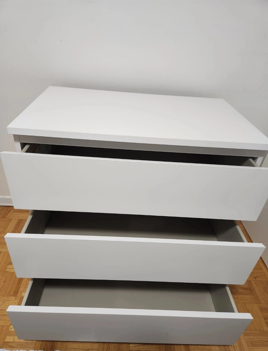 White 3-Drawer Dresser - Great Condition! - photo 2