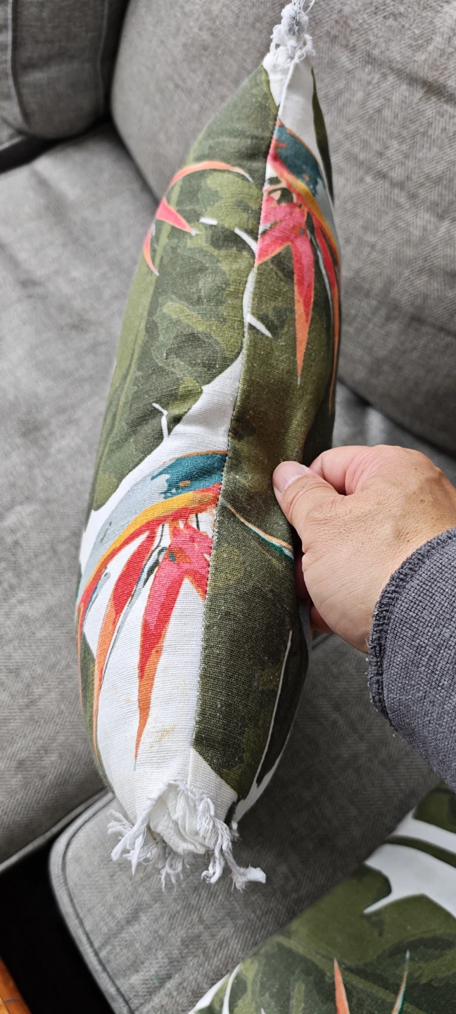 Tropical Print Throw Pillows $8/1 or $12/2 - photo 4
