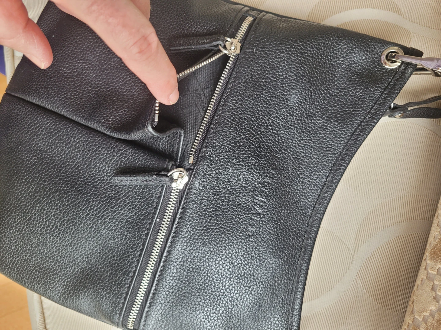 Must Go Authentic Longchamp Le Foulonne Flat Crossbody Bag - photo 3