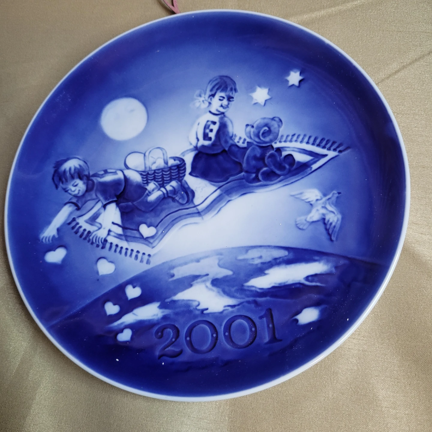 7 1/4" Round 2001 Royal Copenhagen Denmark Millennium - photo 2