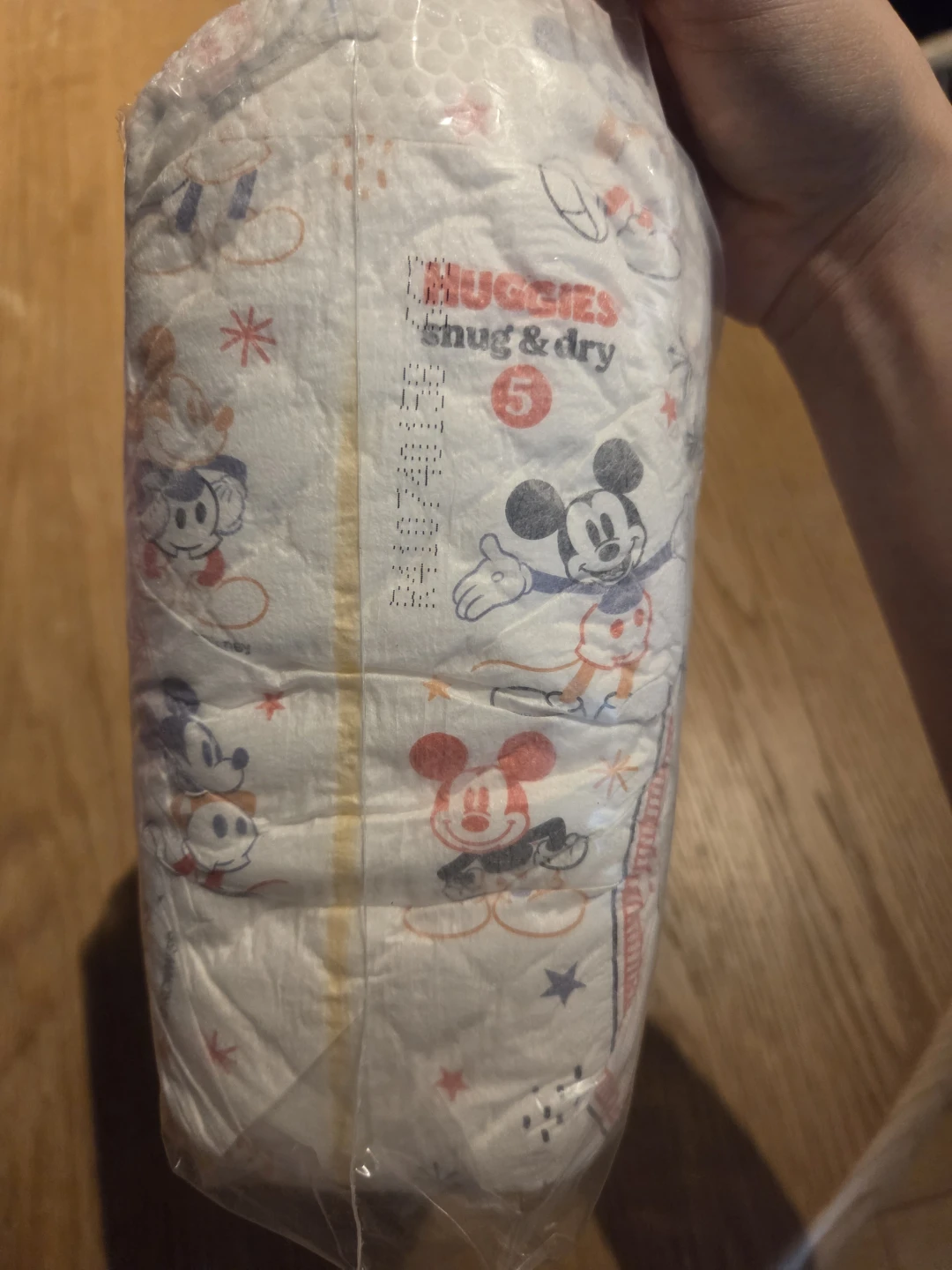 Huggies Snug & Dry Size 5 Diapers
