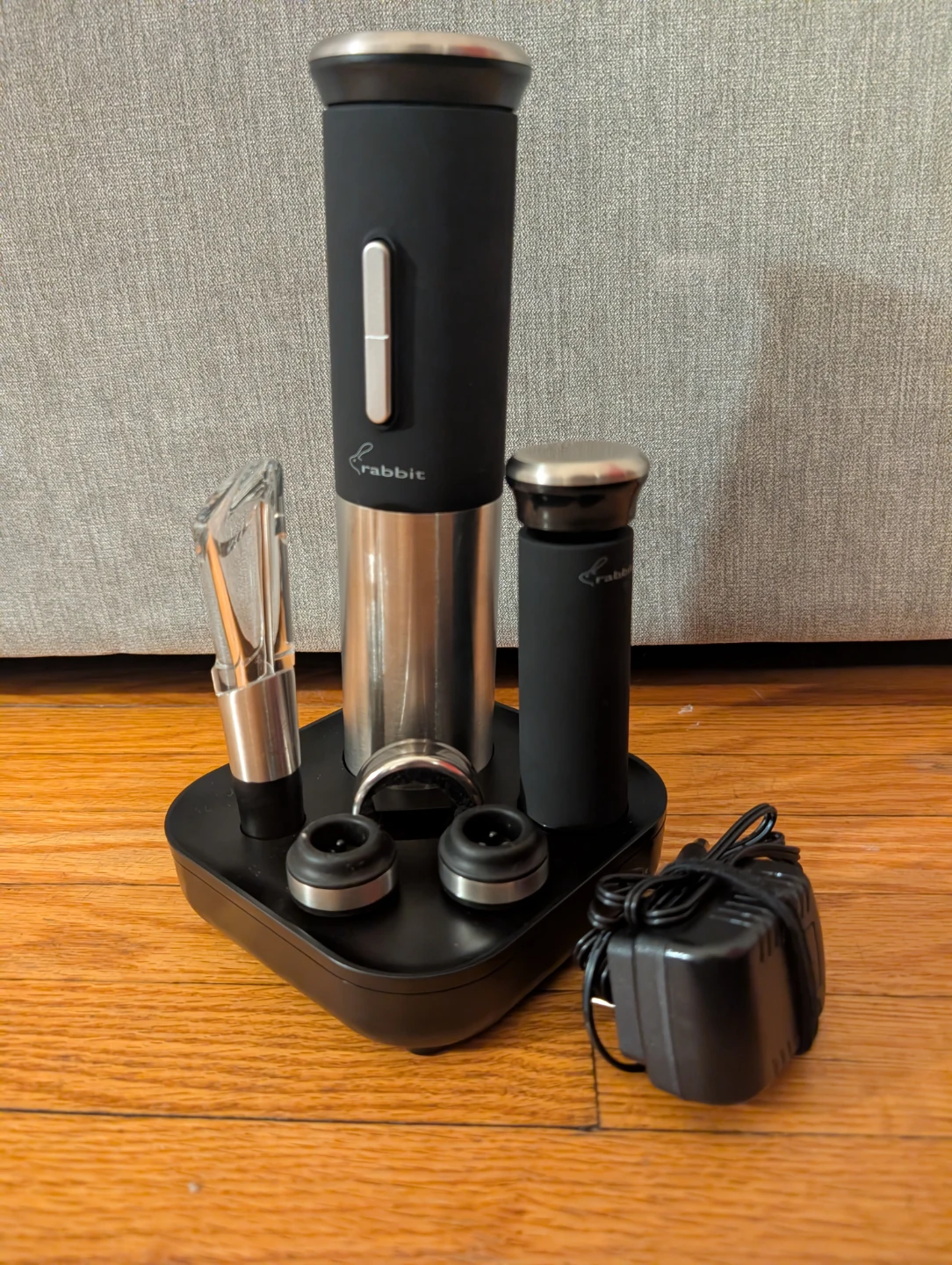 NEW Rabbit Electric Wine Opener Set