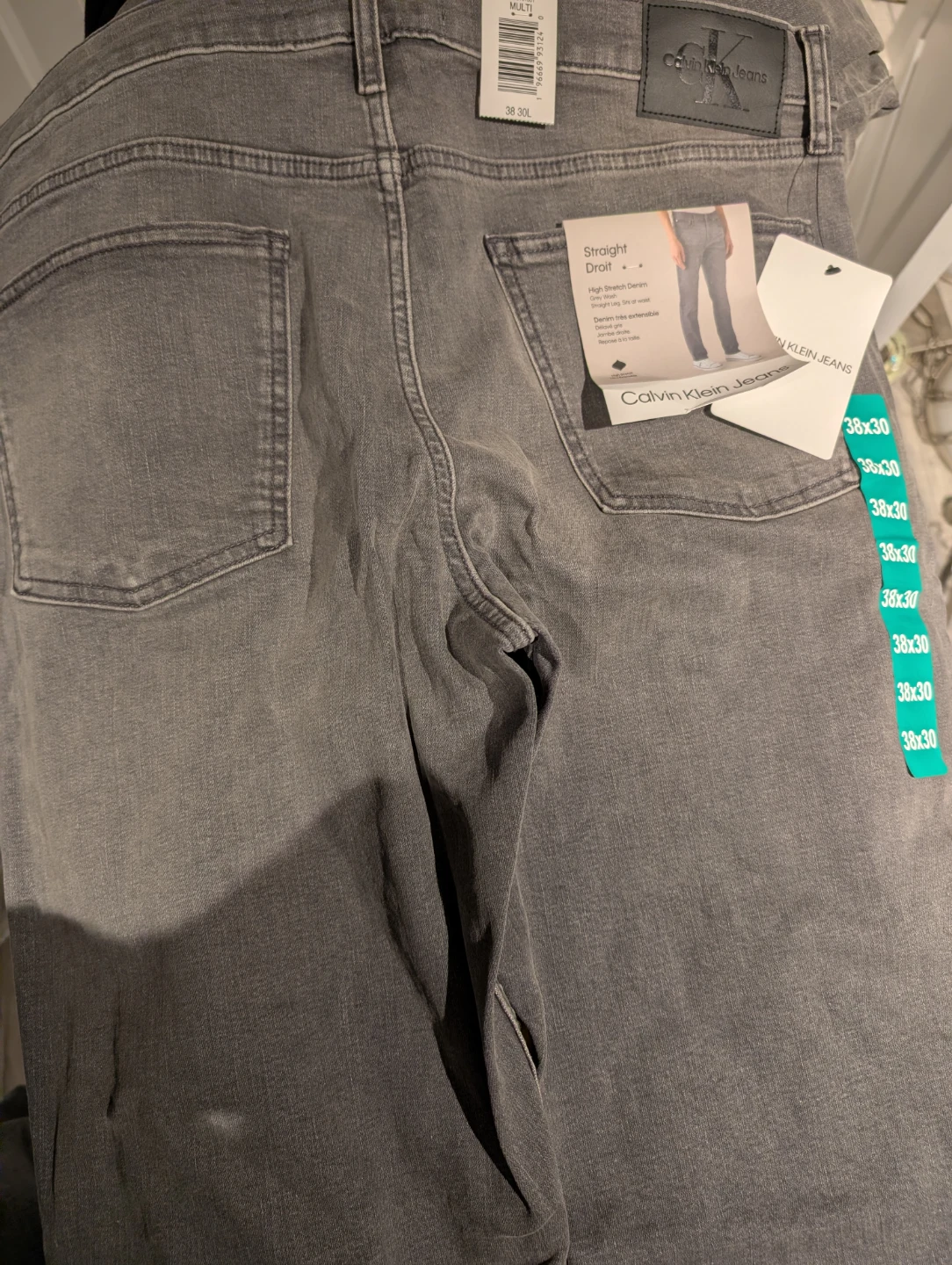 Calvin Klein Jeans Men's Straight Fit Grey Denim Jeans