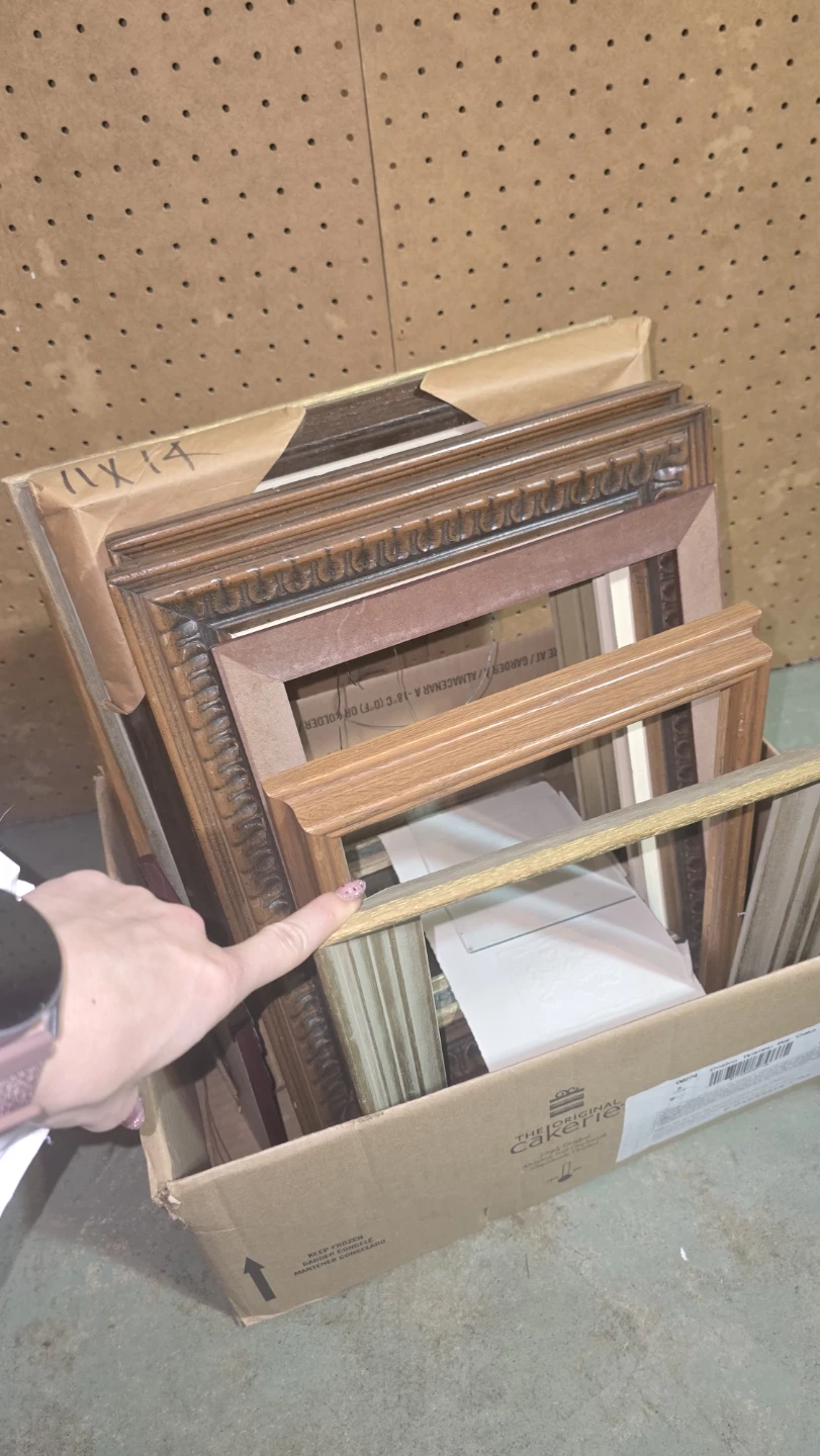 Assorted Art Frames Box - photo 2