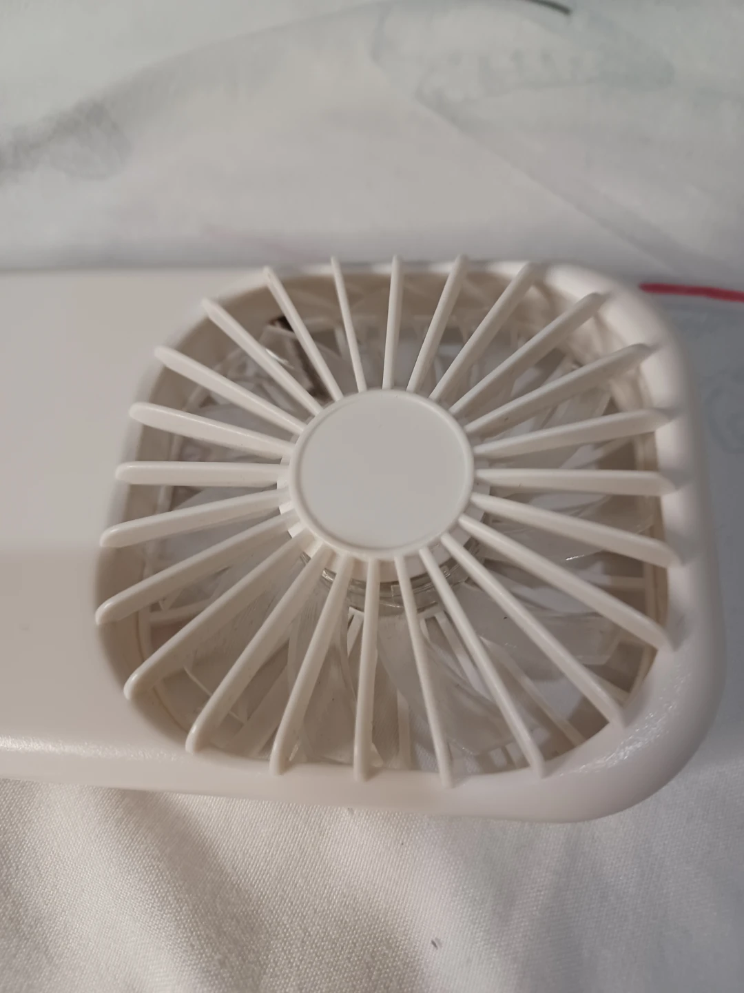 White Portable Mini Fan - photo 2