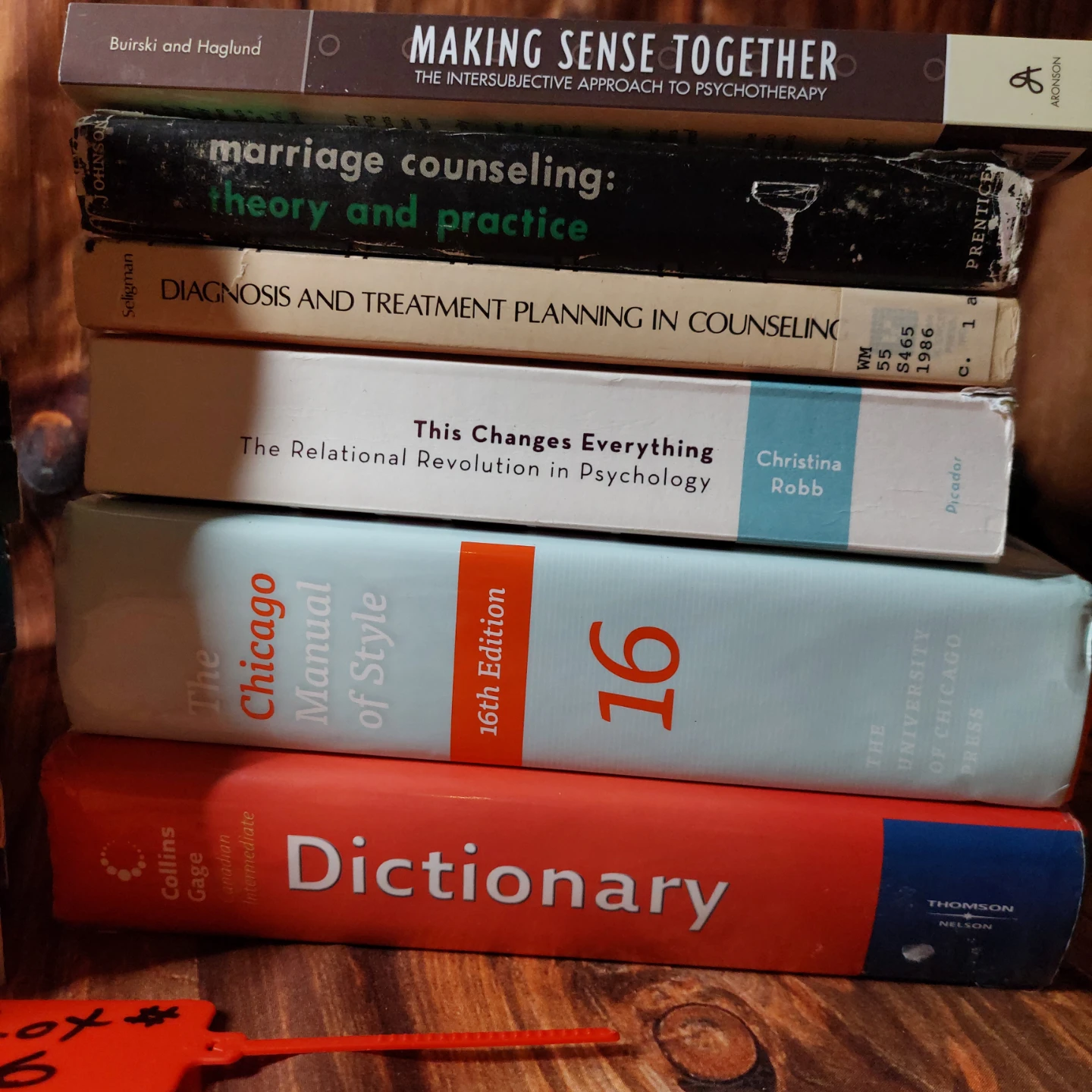 Psychology and Therapy Books Bundle, Lot #6 - photo 4
