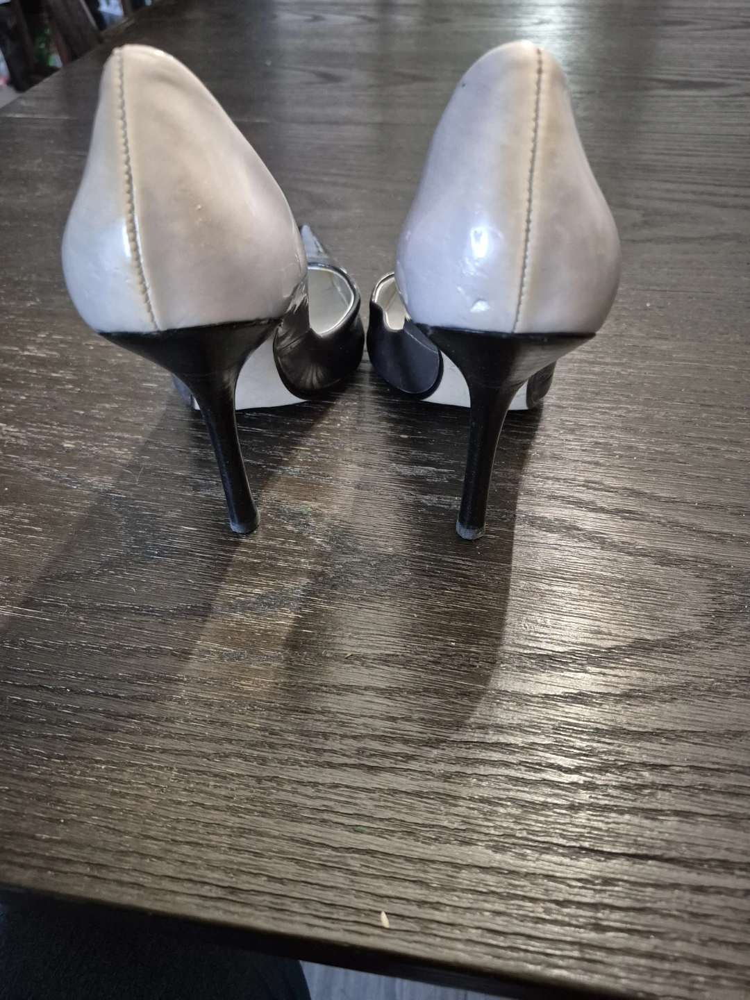 Guess Two-Tone Pointed Heels - photo 3