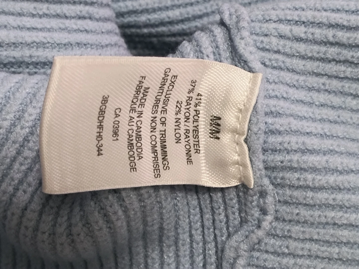 $5.00 Denver Hayes Light Blue Twist Front Sweater - Medium - photo 4