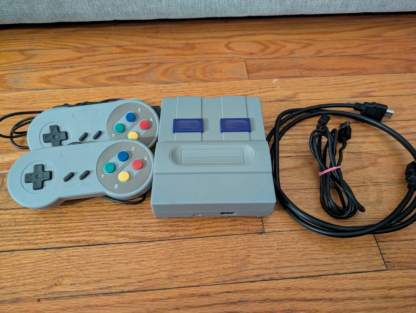 Pre-loaded Retro Gaming Console with 2 Controllers