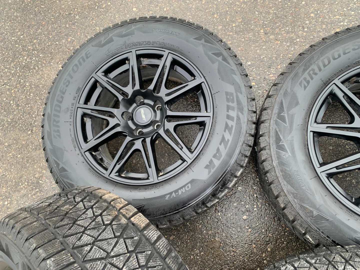 TOYOTA HIGHLANDER WINTER TIRES ON ALLOY RIMS 245/65 R17 - photo 3