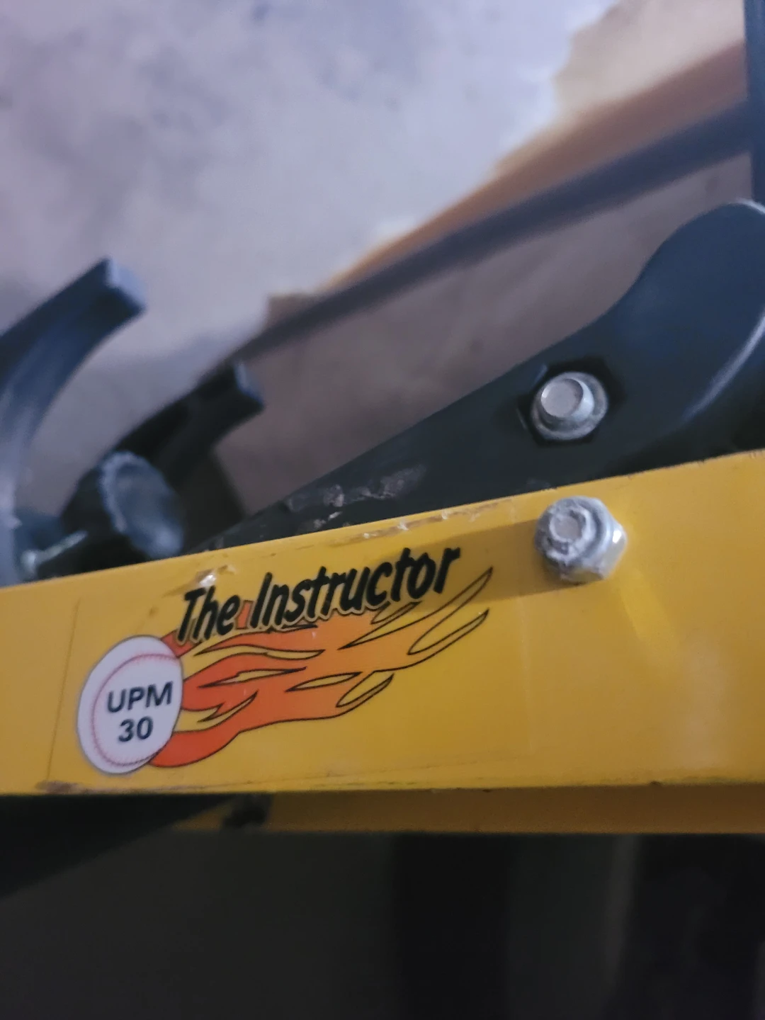 Louisville Slugger UPM 30 The Instructor Pitching Machine - photo 2