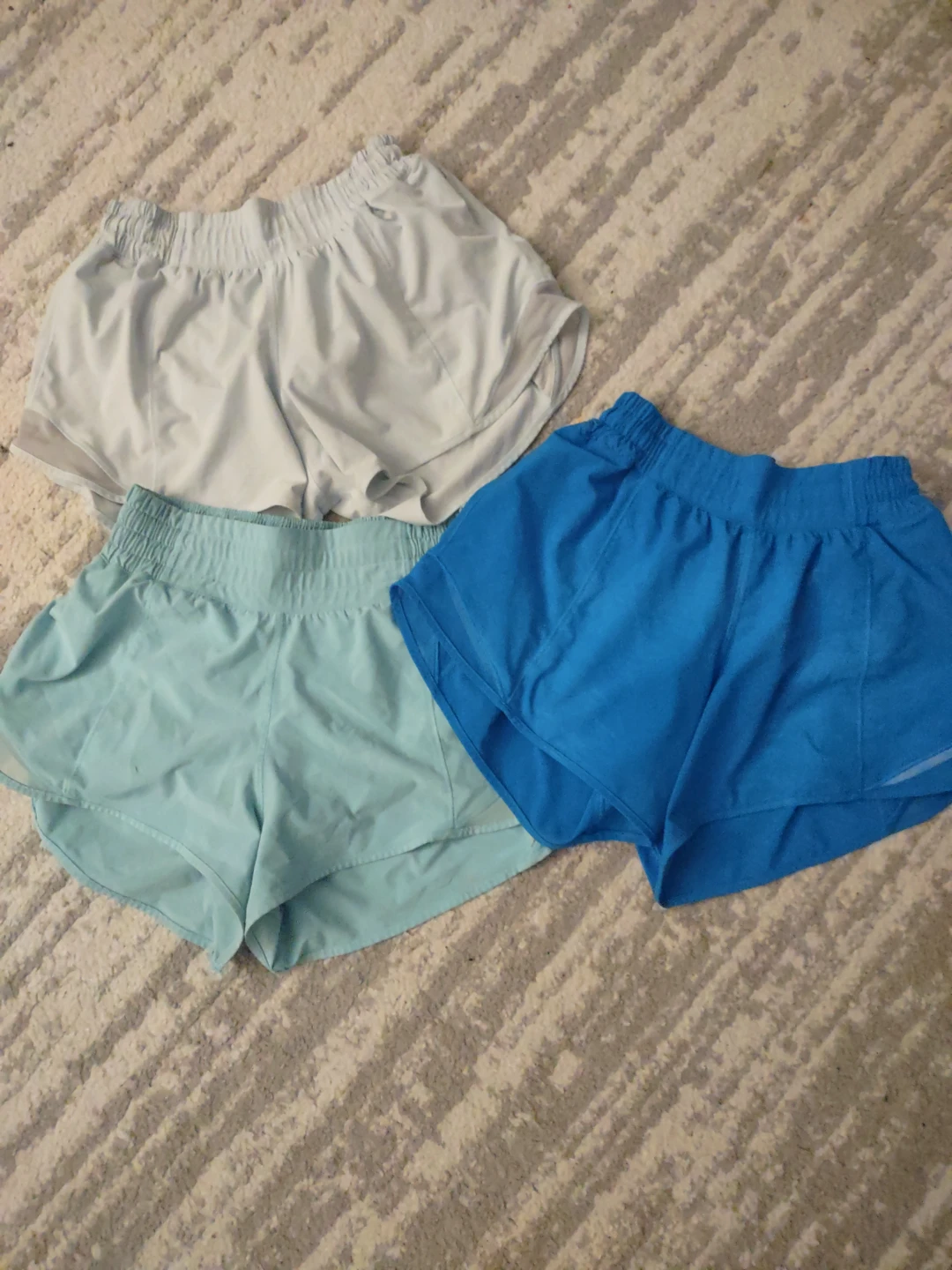 Lululemon hotty hot Shorts - size 4