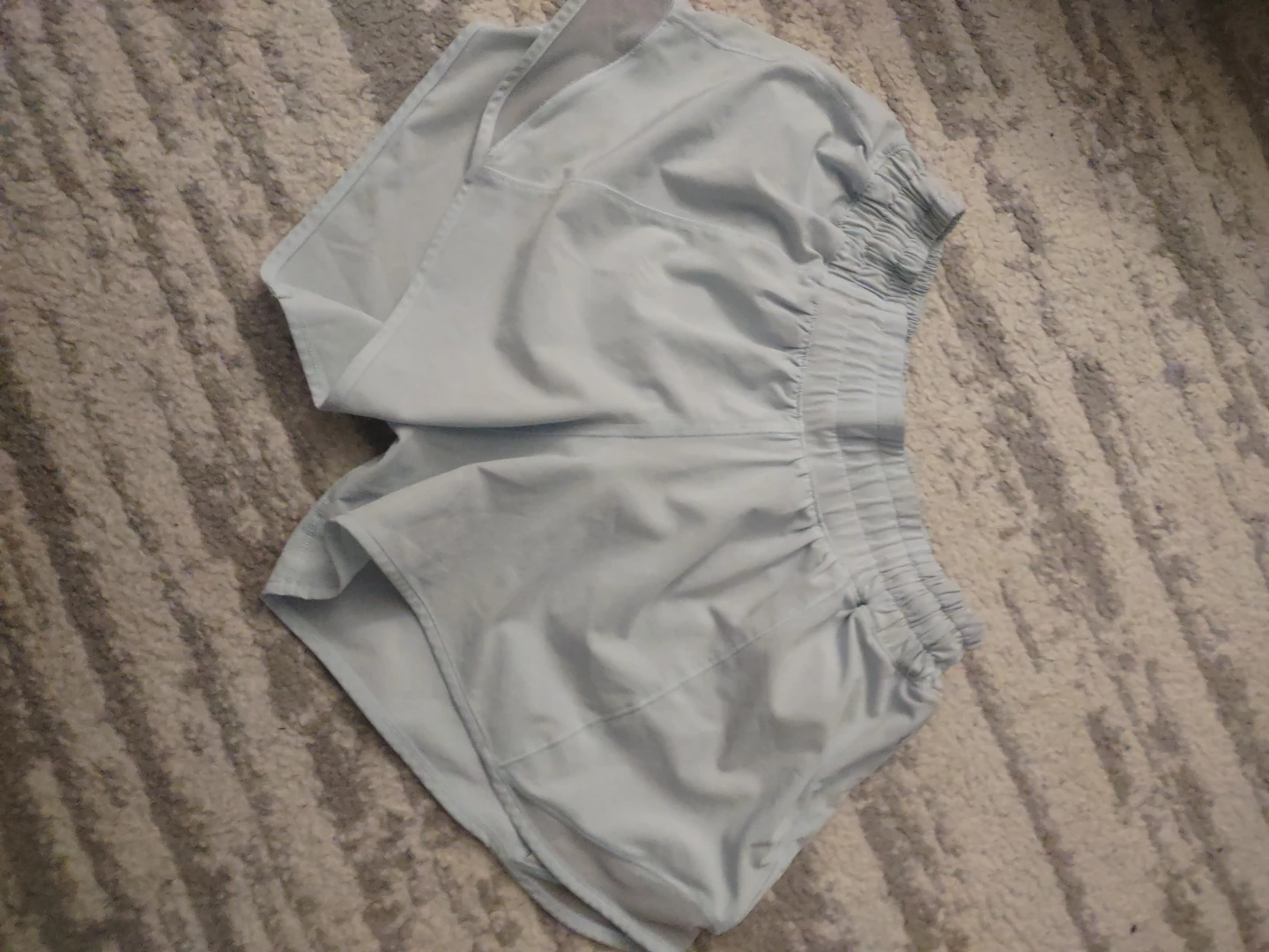 Lululemon hotty hot Shorts - size 4 - photo 2