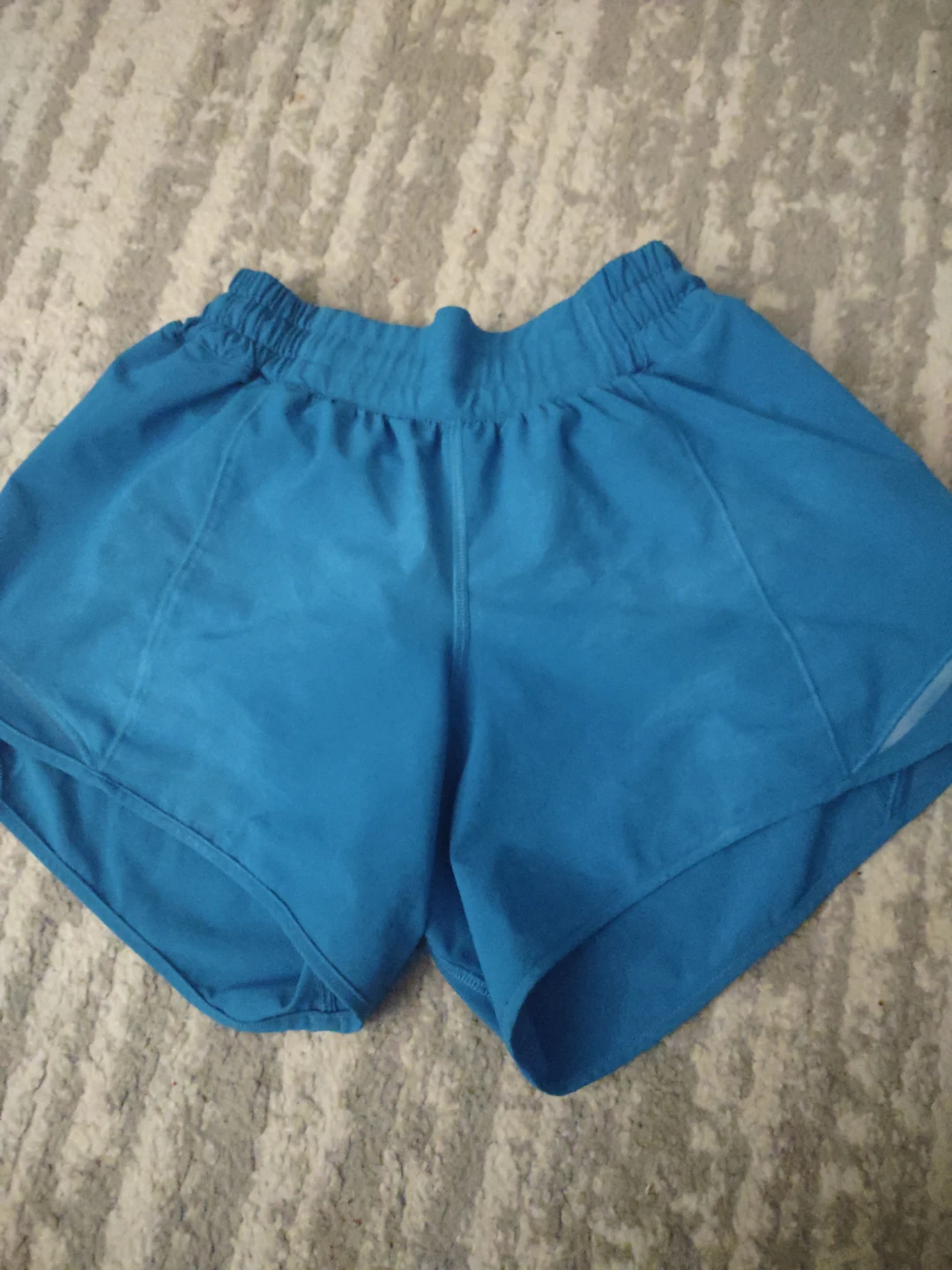 Lululemon hotty hot Shorts - size 4 - photo 4