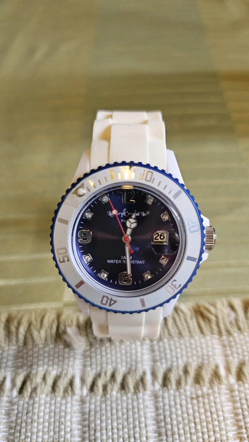 Luxury Crystal In White Silicone Band Paris Watch
