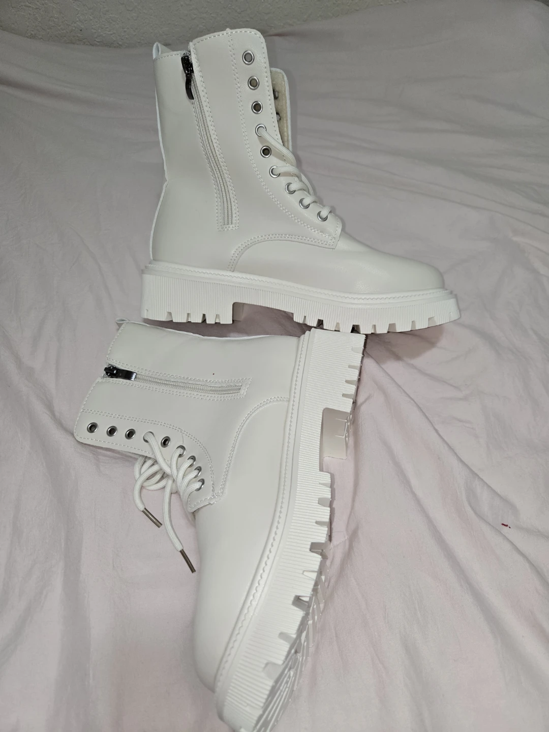 White Lace-Up Ankle Boots - photo 3