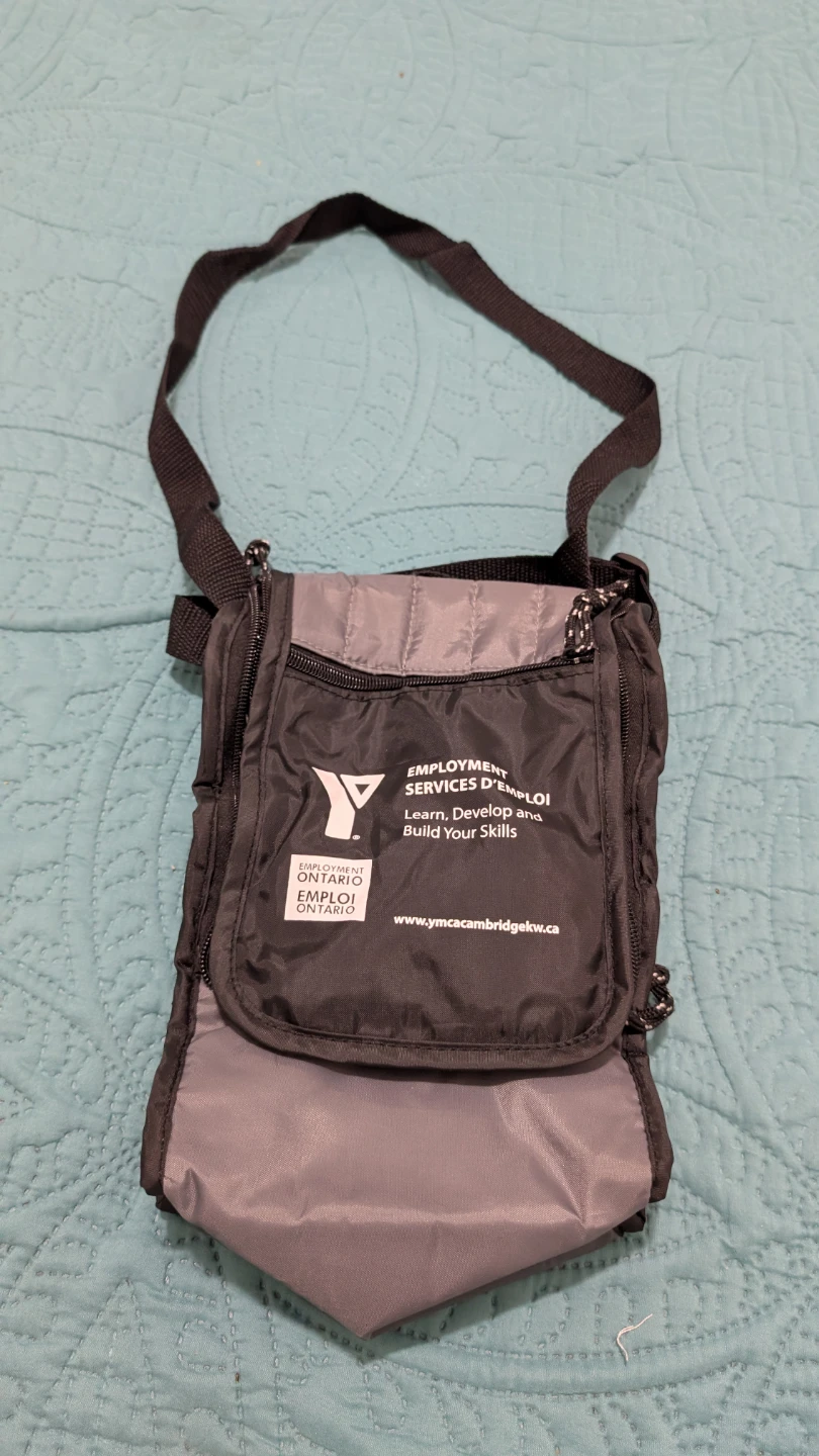 YMCA Insulated Lunch Bag & Black Gloves and 3 belts - photo 3
